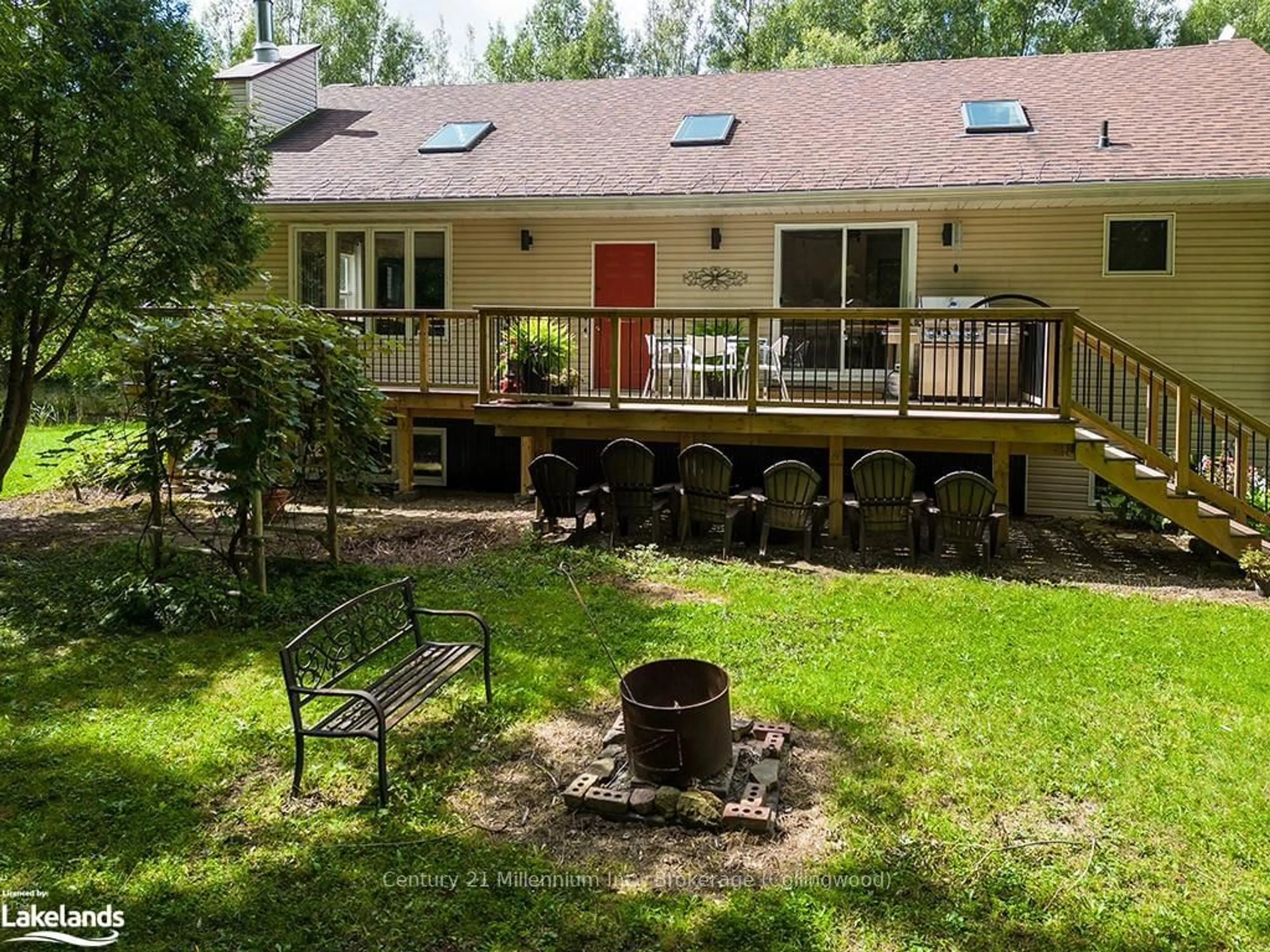 Patio, cottage for 727302 22C Sdrd, Blue Mountains Ontario N0H 1N0