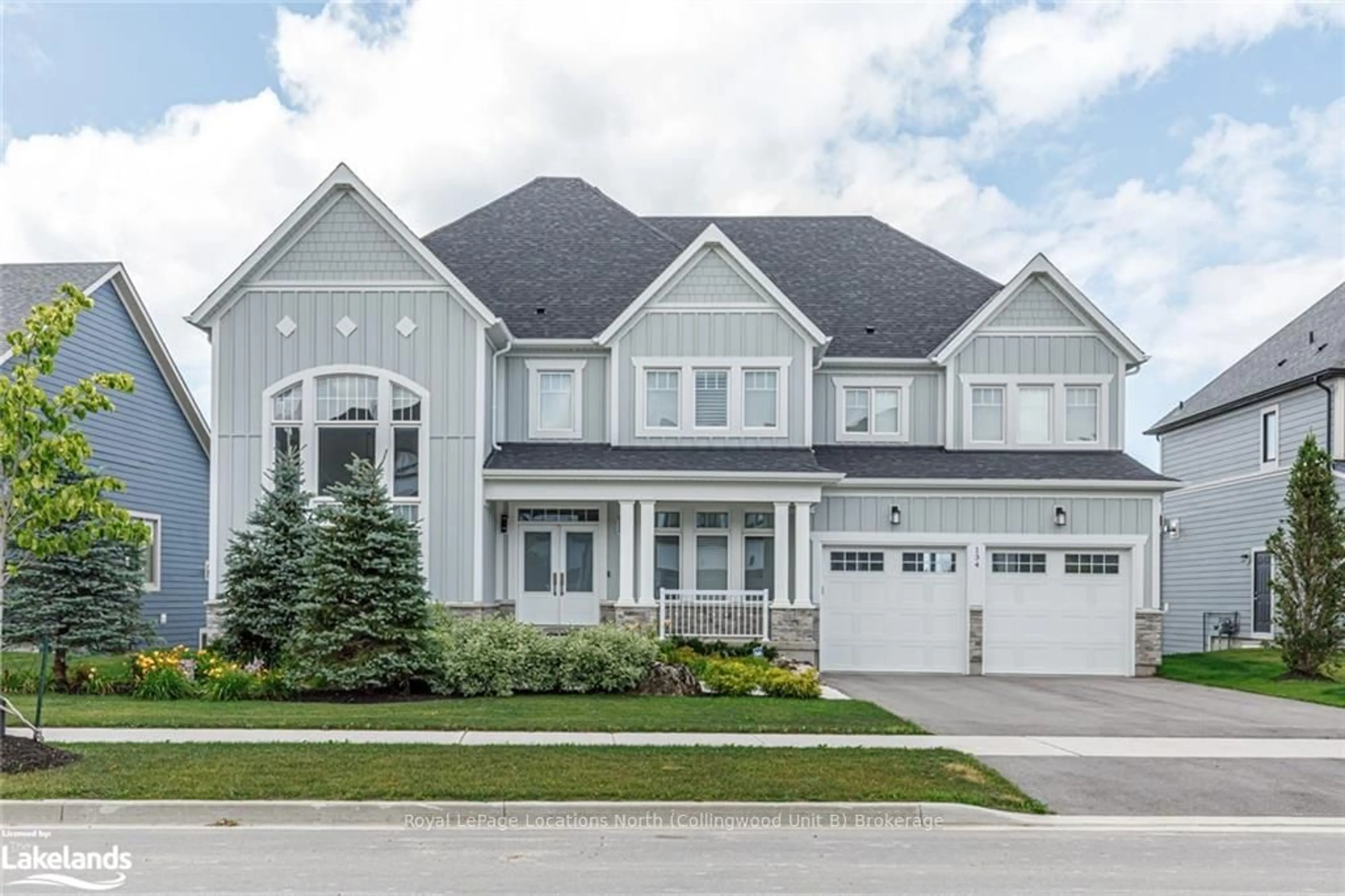 Frontside or backside of a home, the street view for 134 CREEKWOOD Crt, Blue Mountains Ontario L9Y 0V1