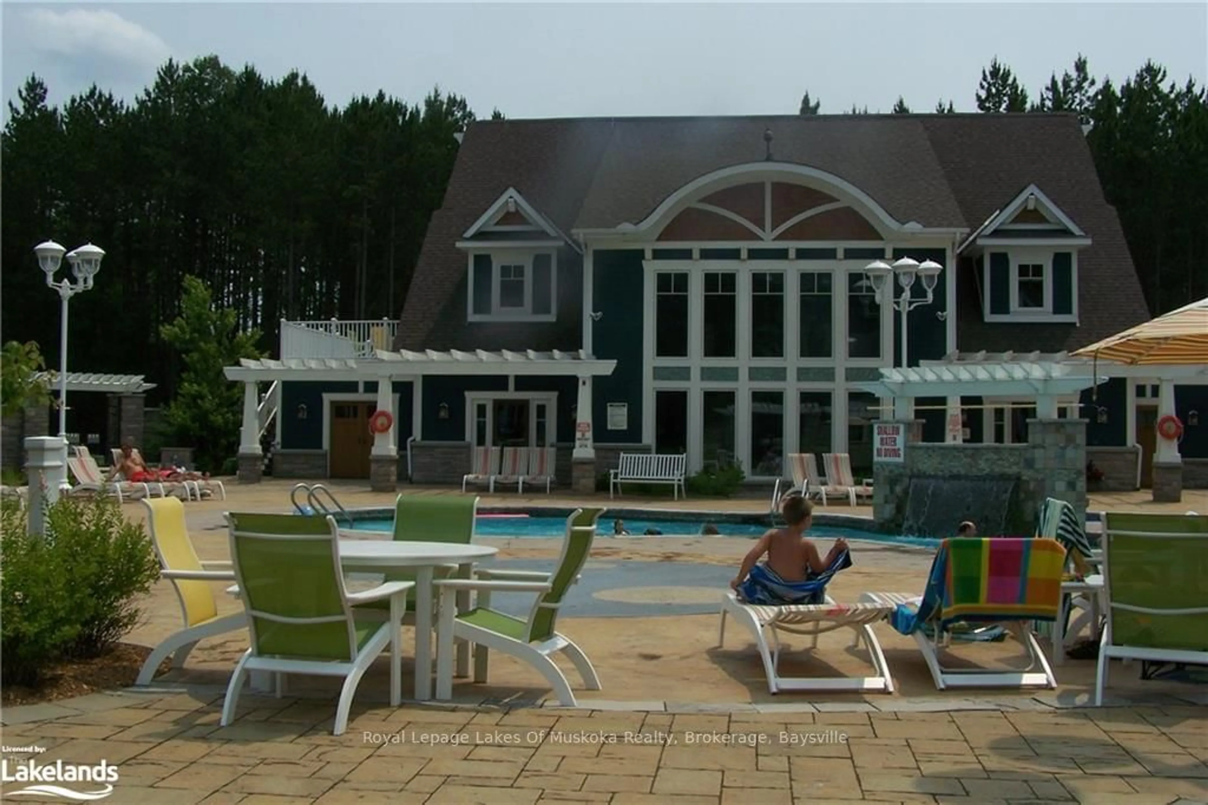 Indoor or outdoor pool for 1020 BIRCH GLEN Rd #V10 W5, Lake of Bays Ontario P0B 1A0