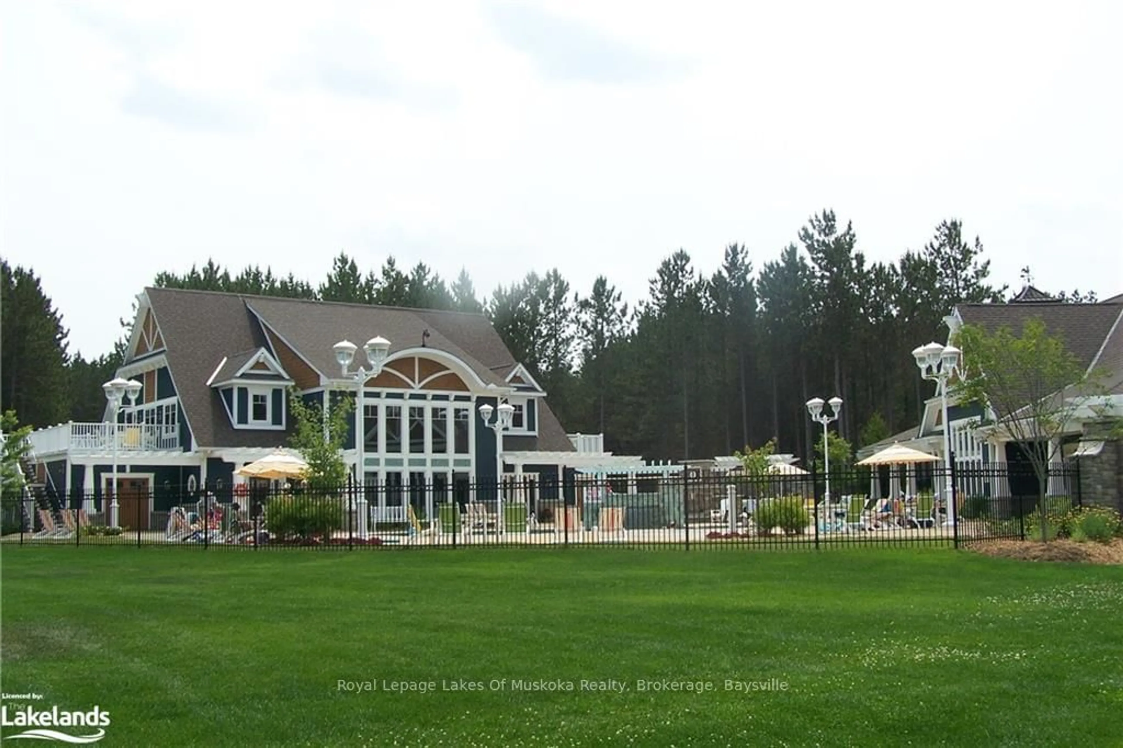 Patio, the front or back of building for 1020 BIRCH GLEN Rd #V10 W5, Lake of Bays Ontario P0B 1A0