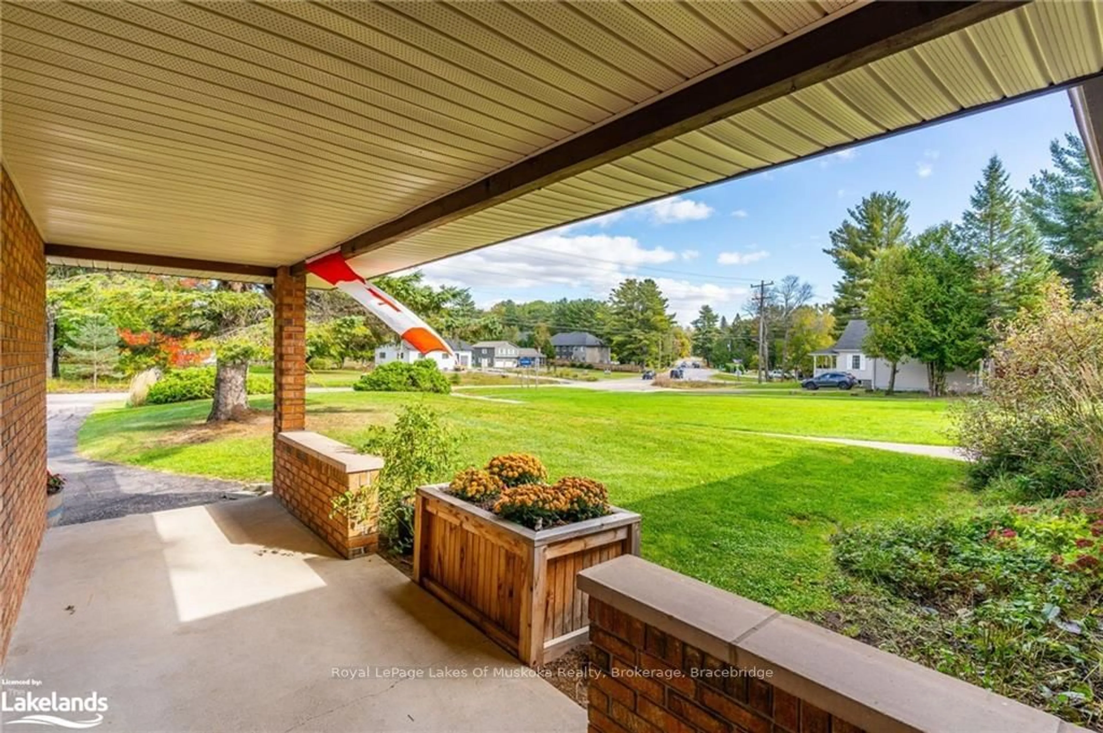 Patio, the fenced backyard for 412 MANITOBA St, Bracebridge Ontario P0B 1C0