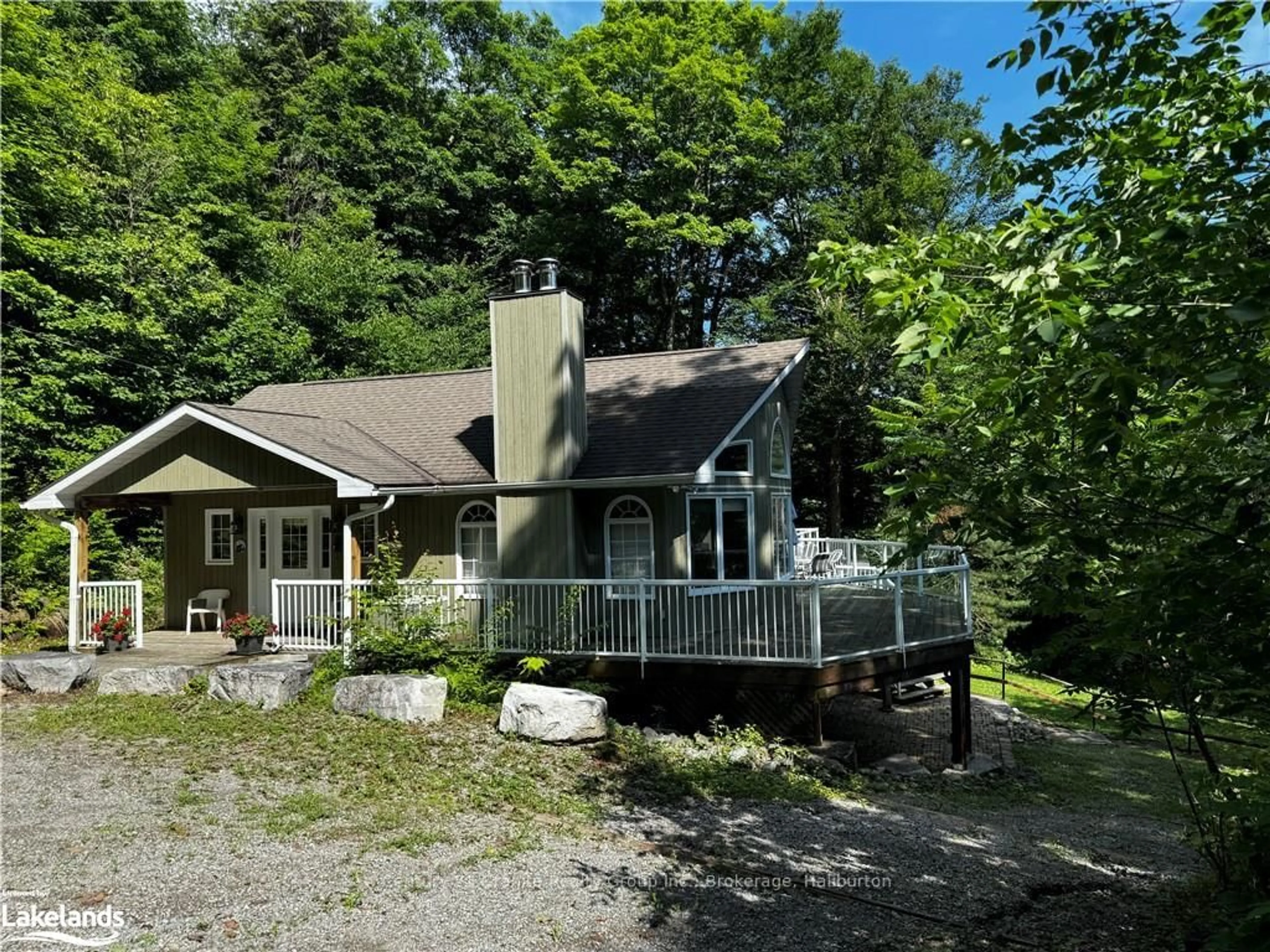 A pic from outside/outdoor area/front of a property/back of a property/a pic from drone, unknown for 1016 PEGG Dr, Dysart et al Ontario K0M 1S0