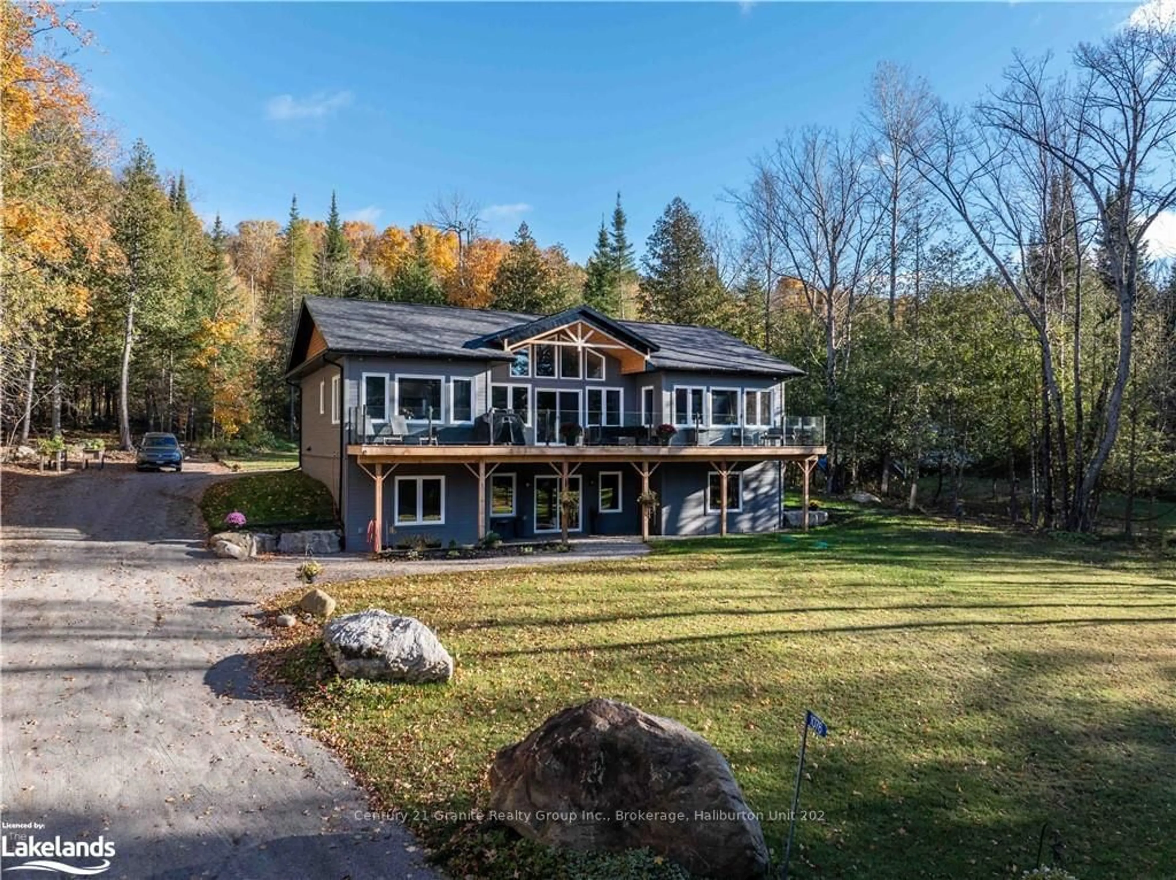 Frontside or backside of a home, cottage for 1076 PROVIDENCE Dr, Algonquin Highlands Ontario K0M 1S0