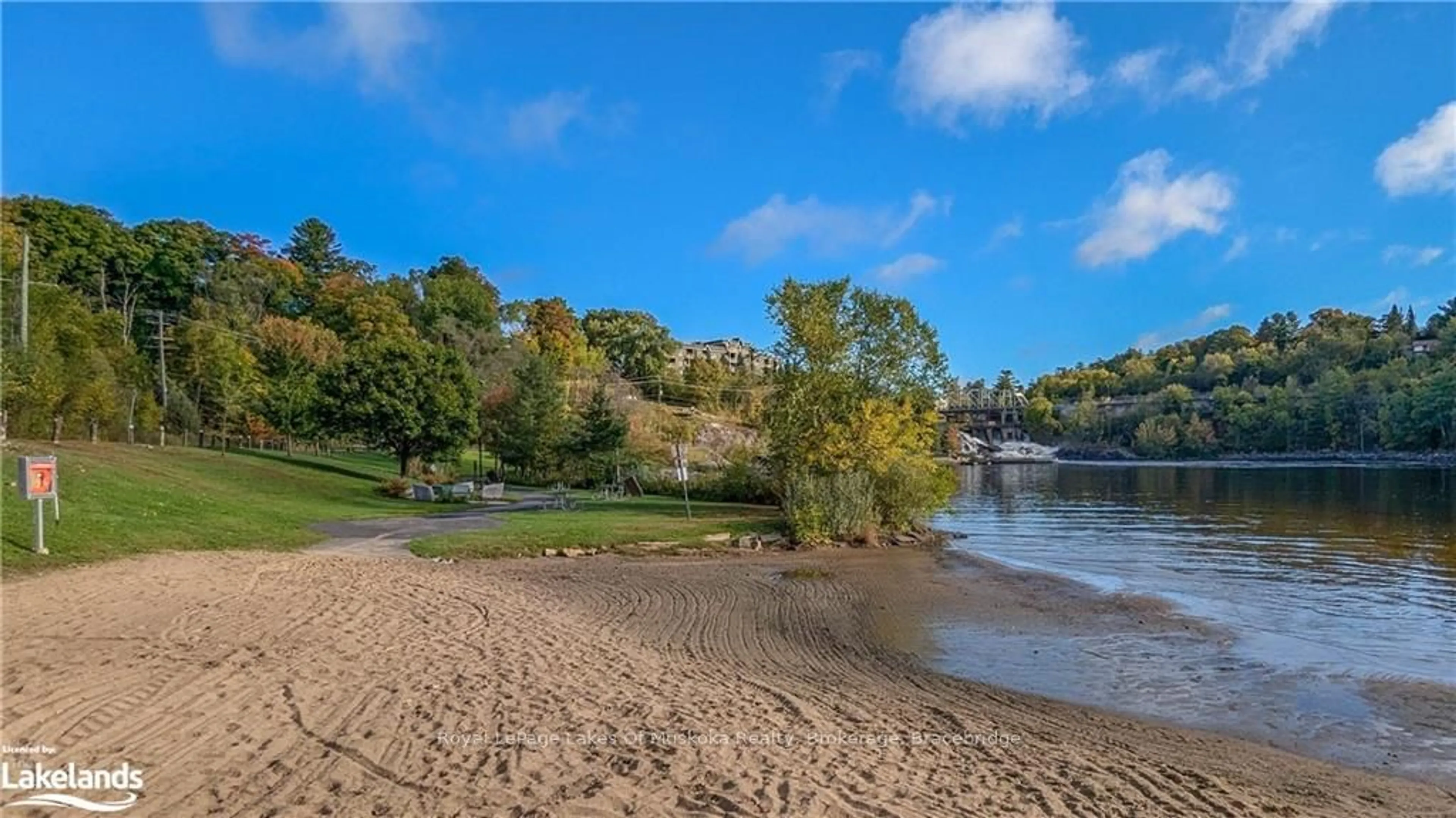 A pic from exterior of the house or condo, the view of lake or river for 24 ONTARIO St #201, Bracebridge Ontario P1L 2H5