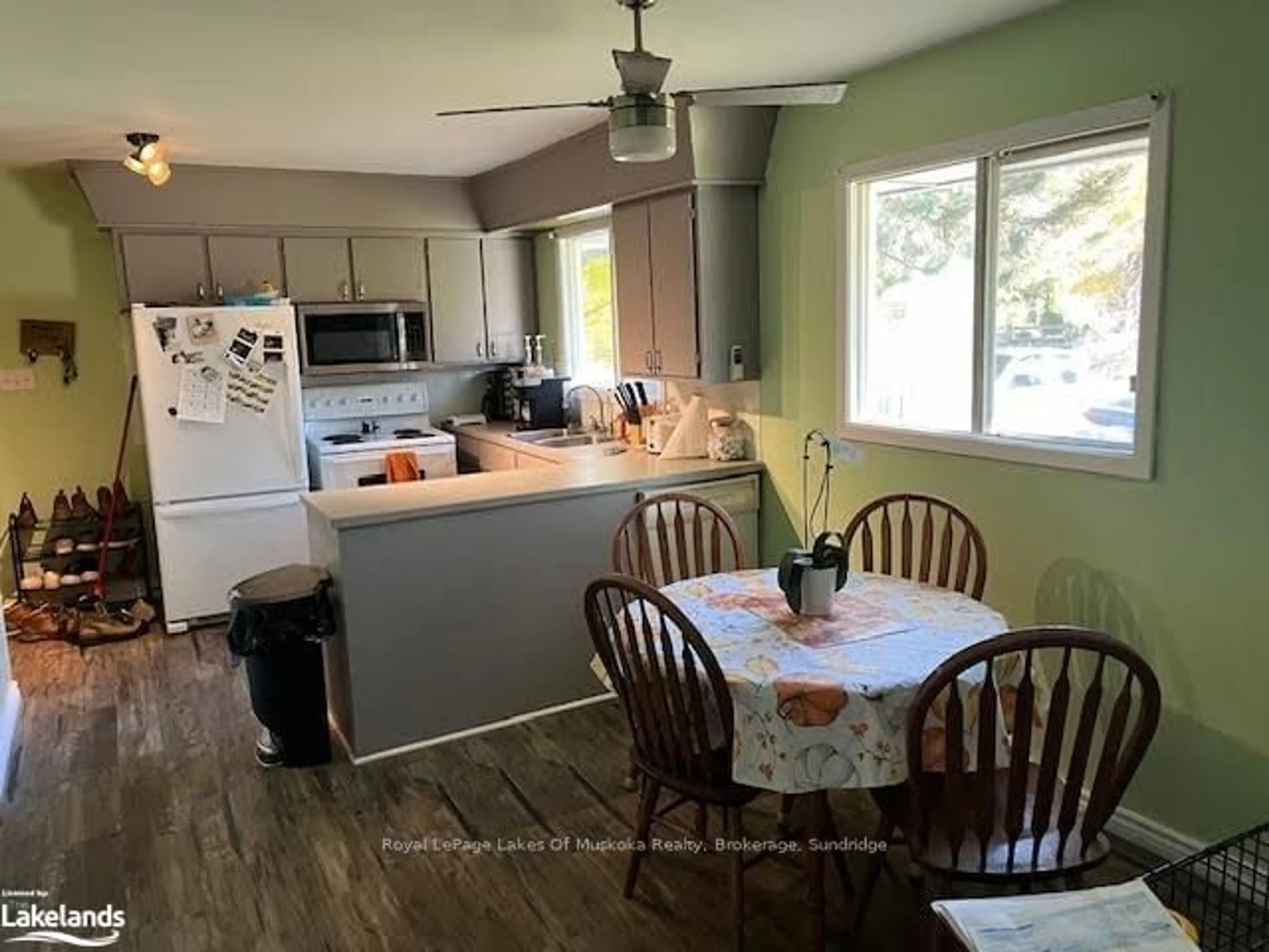 Open concept kitchen for 11 KILPPER Dr, South River Ontario P0A 1X0