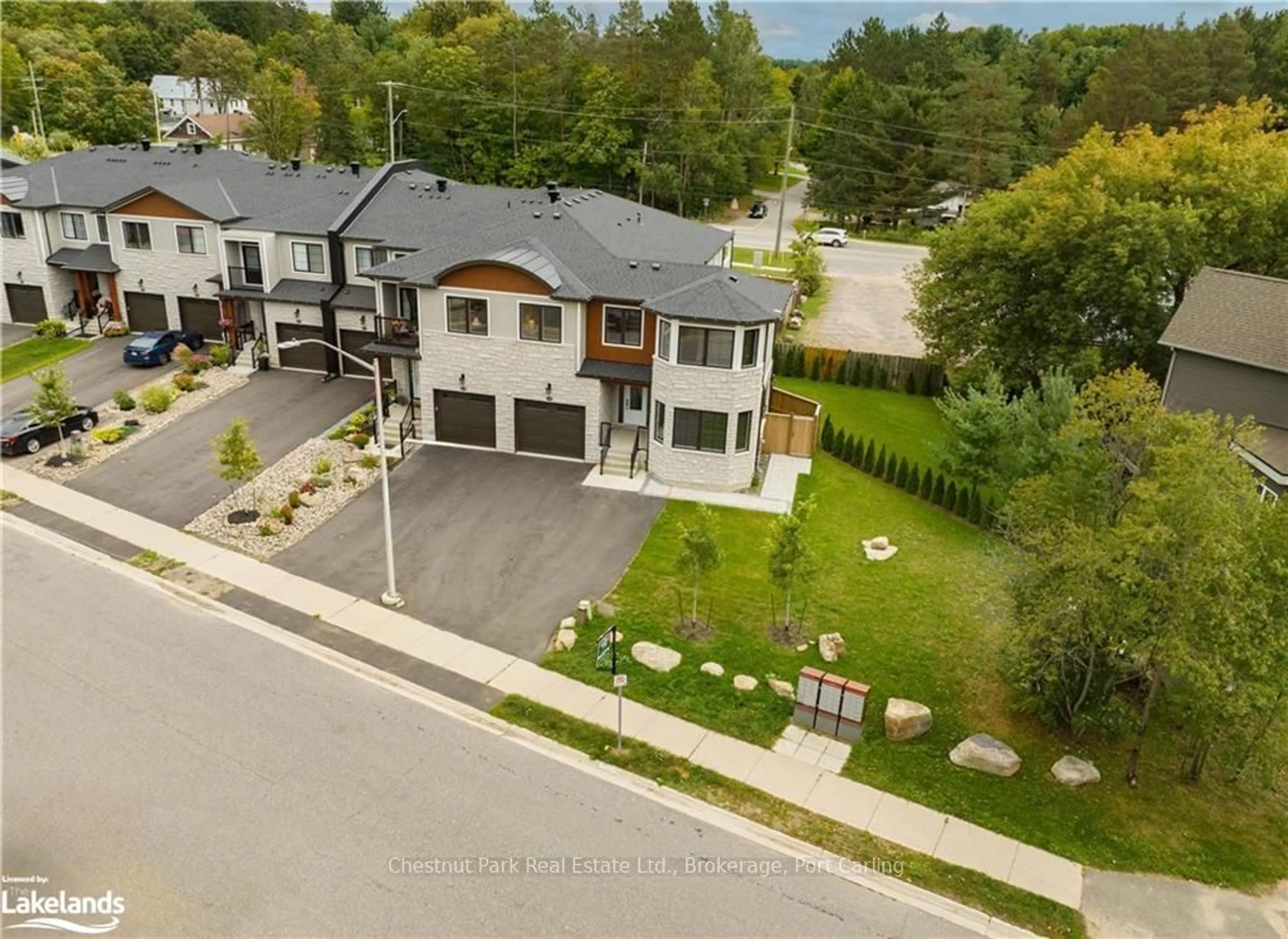 Frontside or backside of a home, the street view for 181 ANGLO St, Bracebridge Ontario P1L 2H3