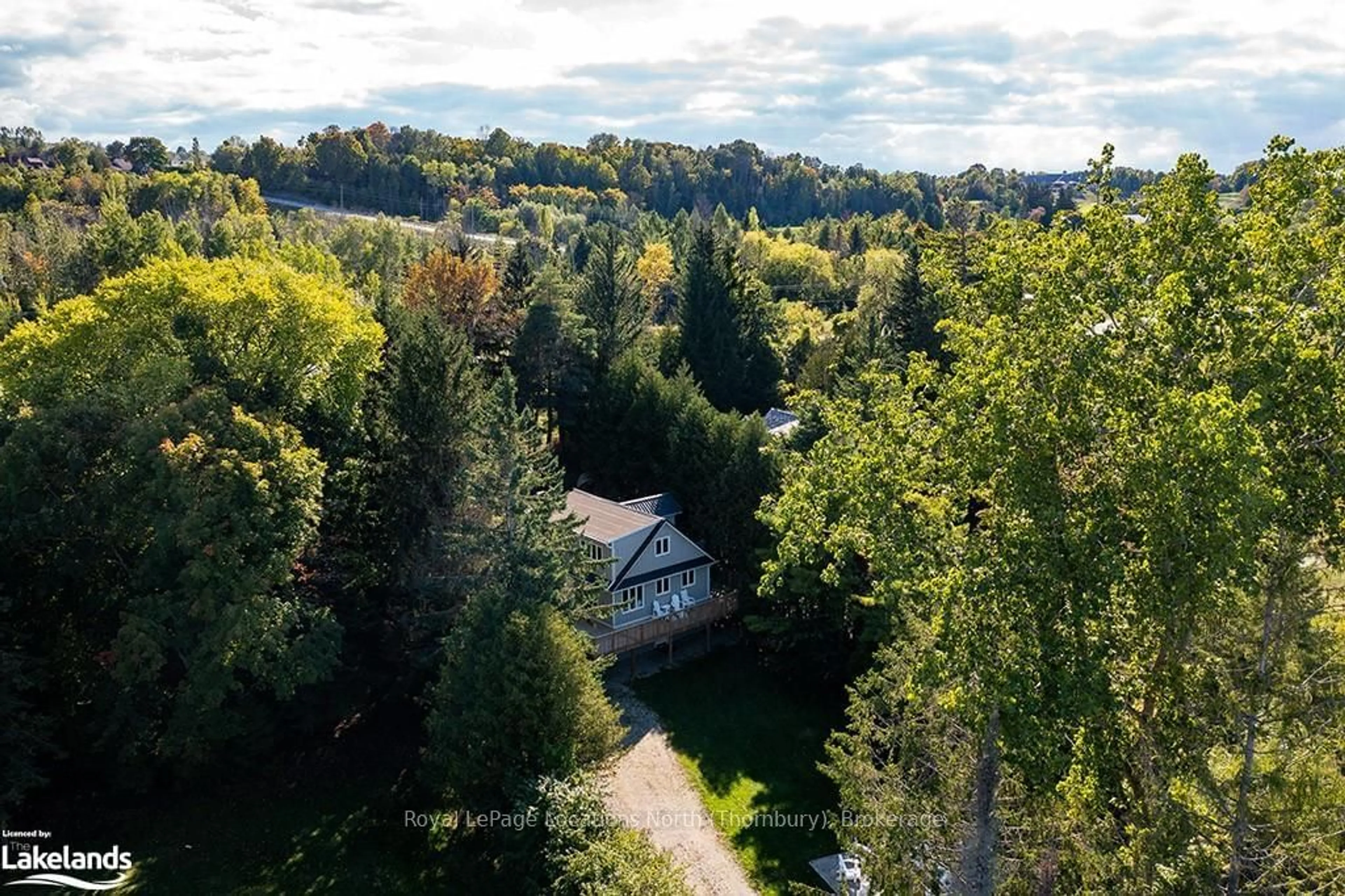 A pic from exterior of the house or condo, cottage for 128 TESKEY Dr, Blue Mountains Ontario N0H 1J0