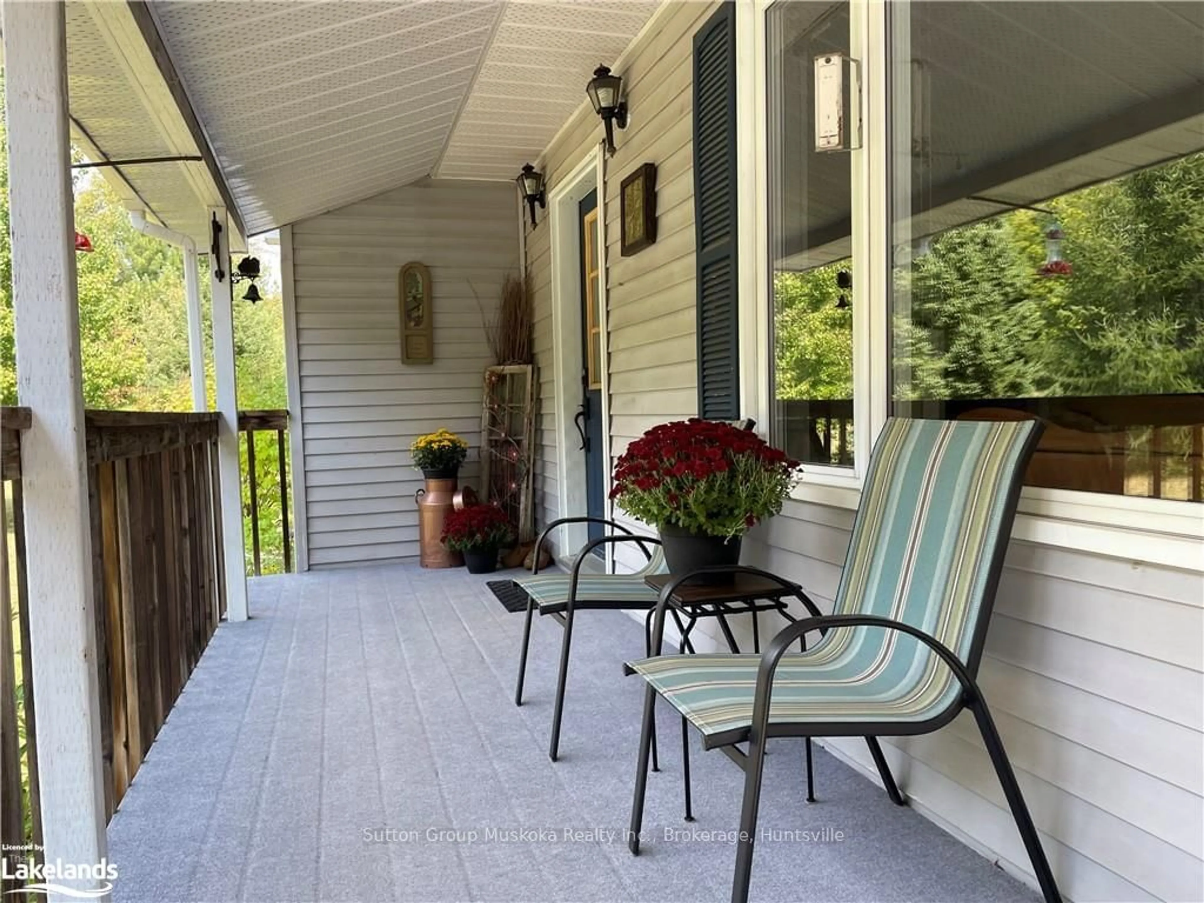 Patio, cottage for 705 OLD NORTH Rd, Huntsville Ontario P1H 2J4