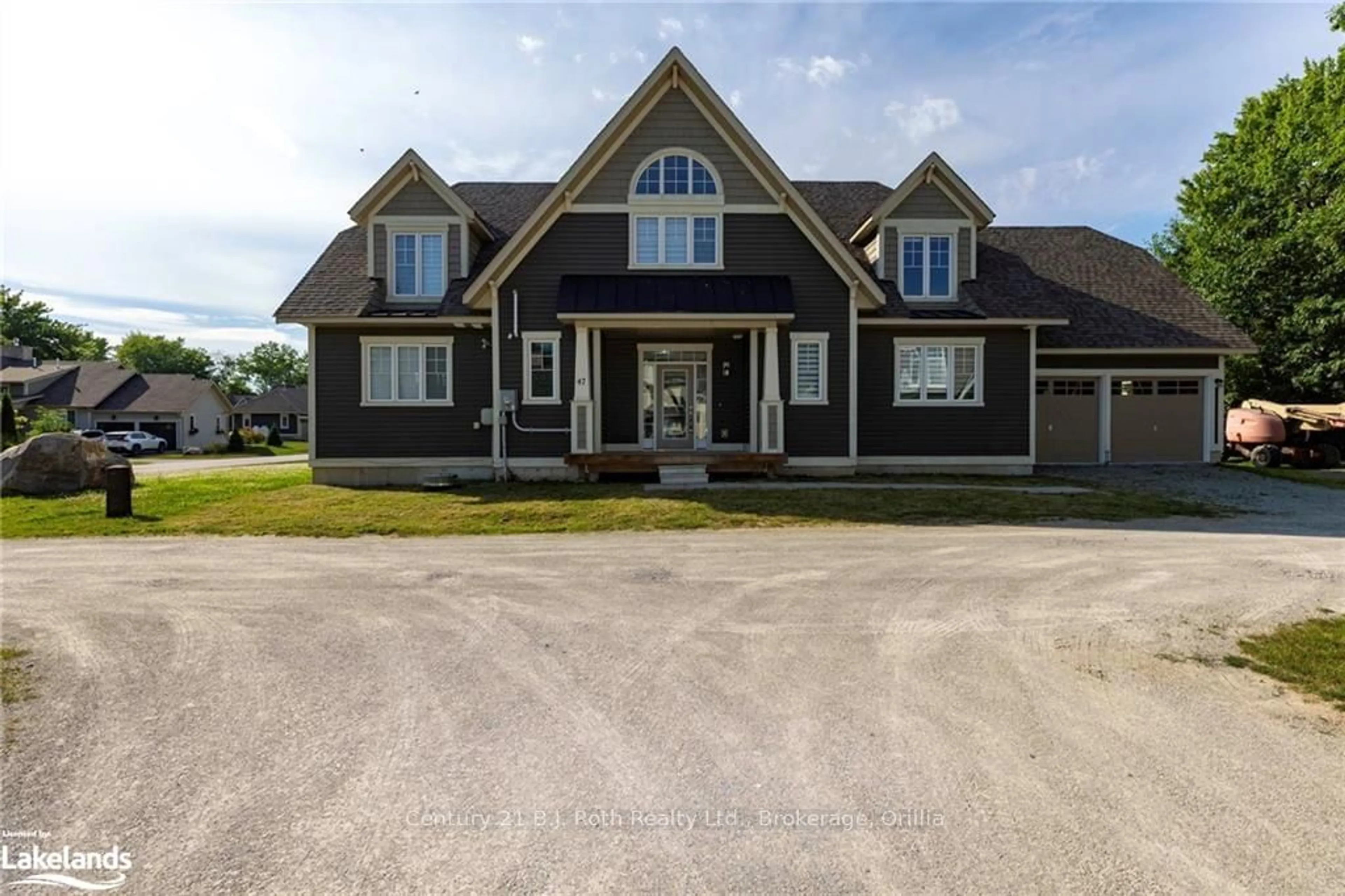 Frontside or backside of a home, cottage for 47 MARINA VILLAGE Dr, Georgian Bay Ontario L0K 1S0