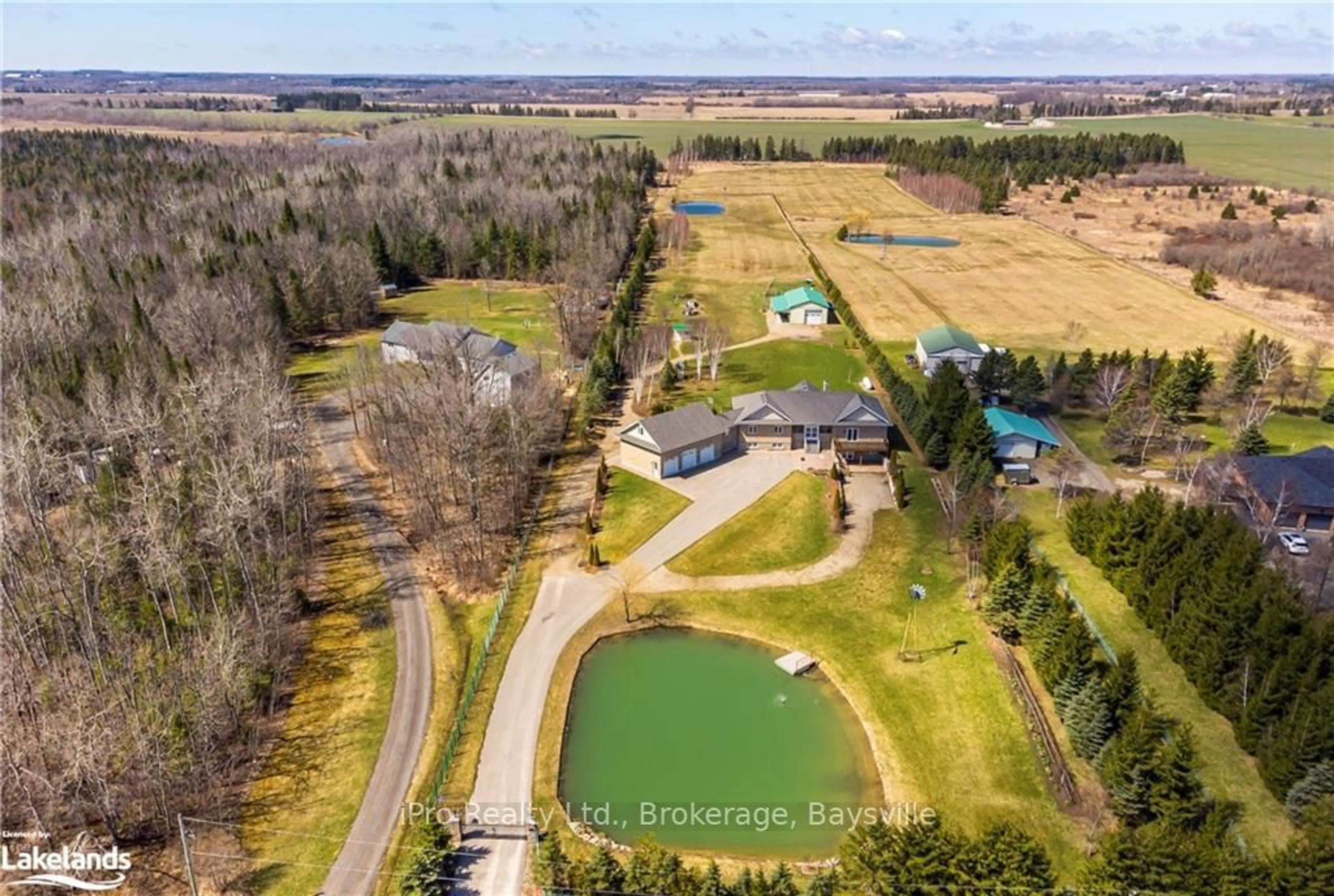 Indoor or outdoor pool for 434424 4 Line, Amaranth Ontario L9W 0P4