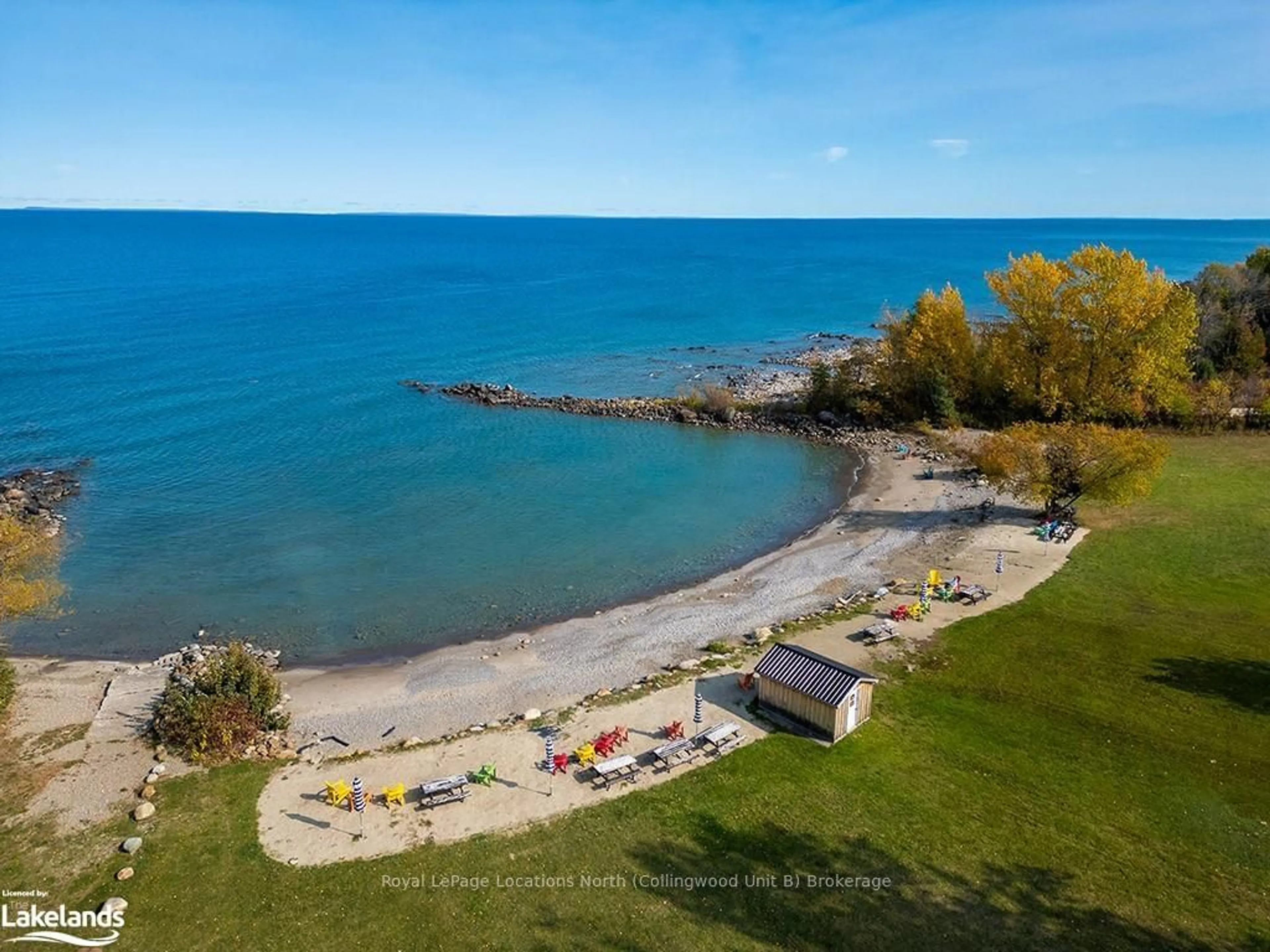 A pic from outside/outdoor area/front of a property/back of a property/a pic from drone, water/lake/river/ocean view for 112 ADMIRALS Tr, Blue Mountains Ontario N0H 2P0