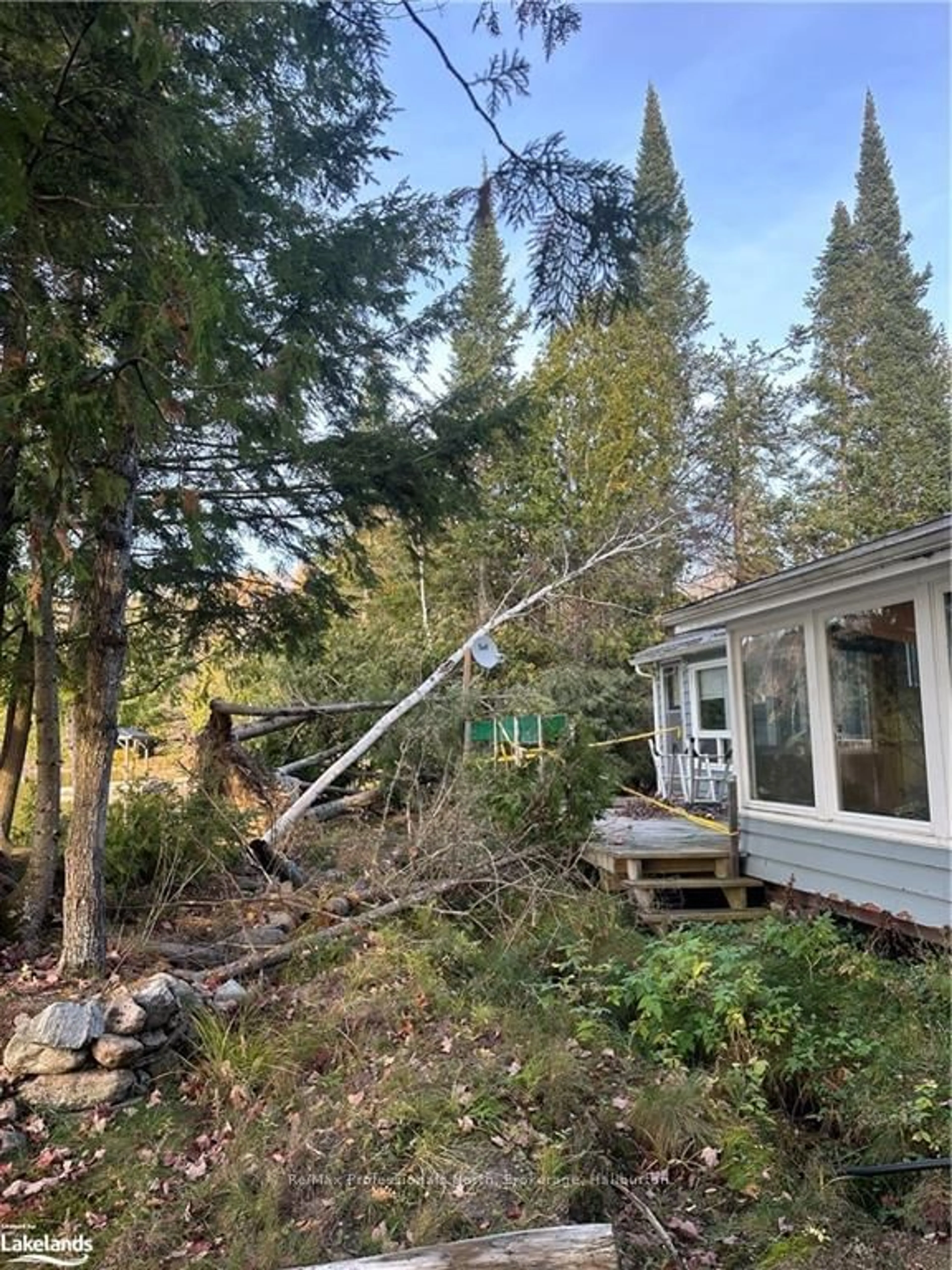 Shed for 1082 GROSBEAK Dr, Dysart et al Ontario K0L 1M1