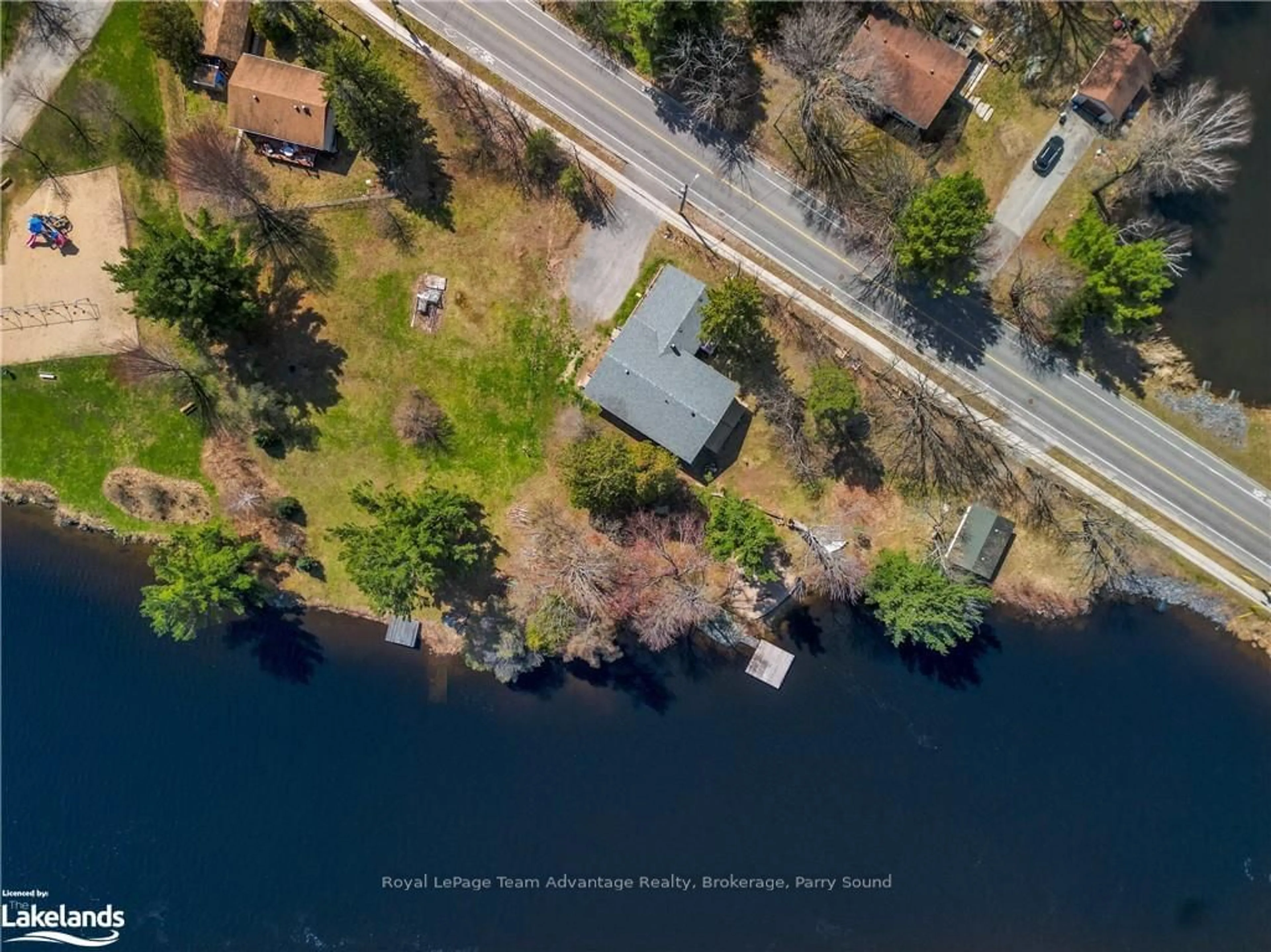 Frontside or backside of a home, the street view for 149 WILLIAM St, Parry Sound Ontario P2A 1W3