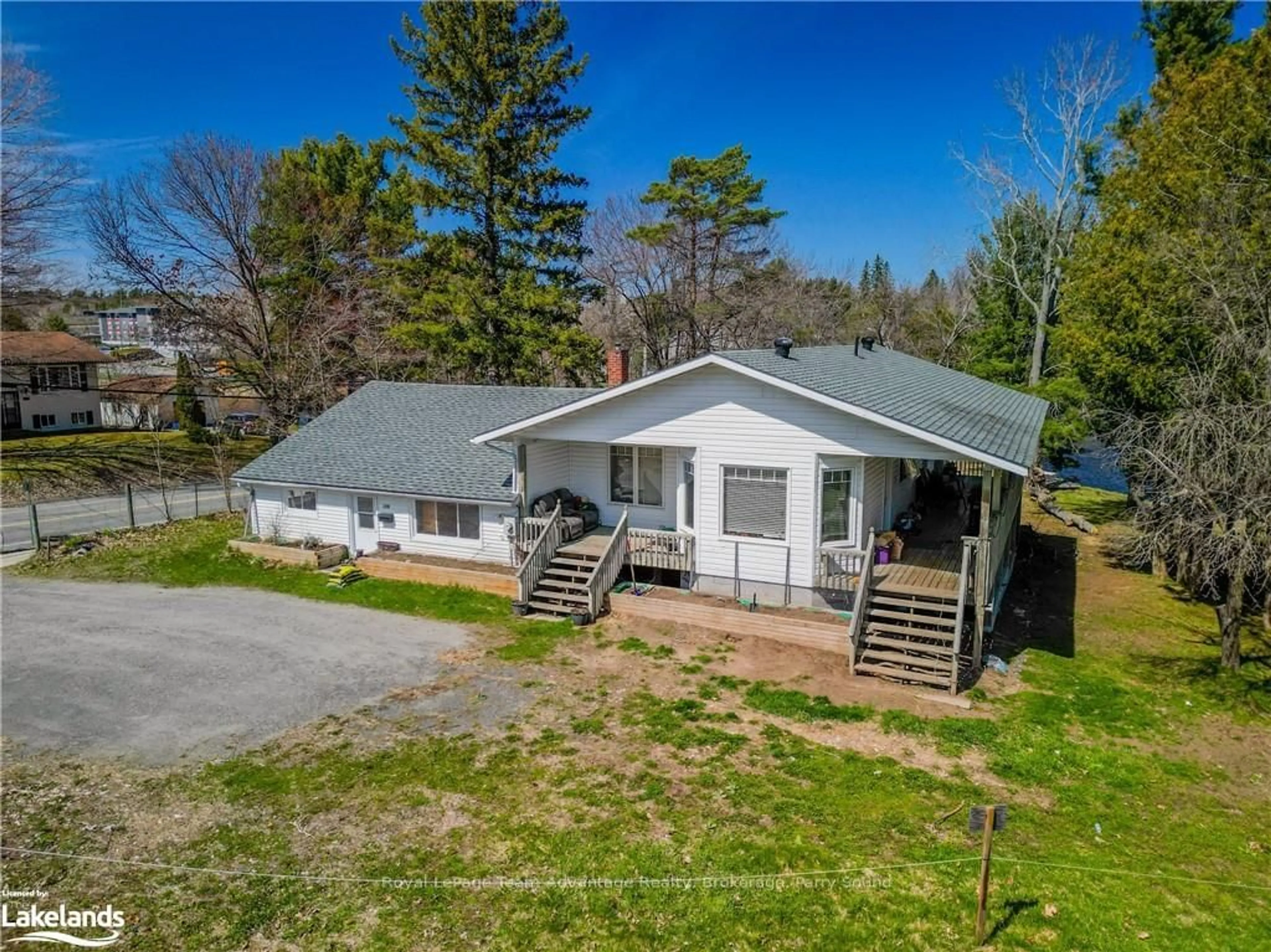 Frontside or backside of a home, cottage for 149 WILLIAM St, Parry Sound Ontario P2A 1W3