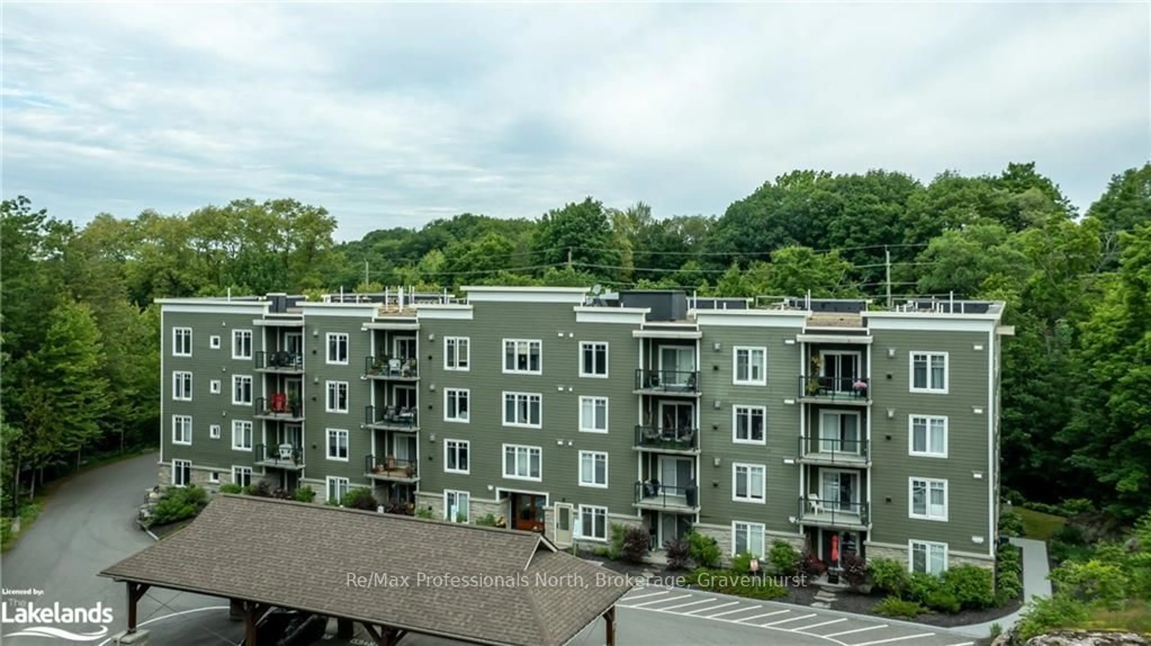 A pic from exterior of the house or condo, the front or back of building for 391 JAMES St #104, Gravenhurst Ontario P1P 0A5