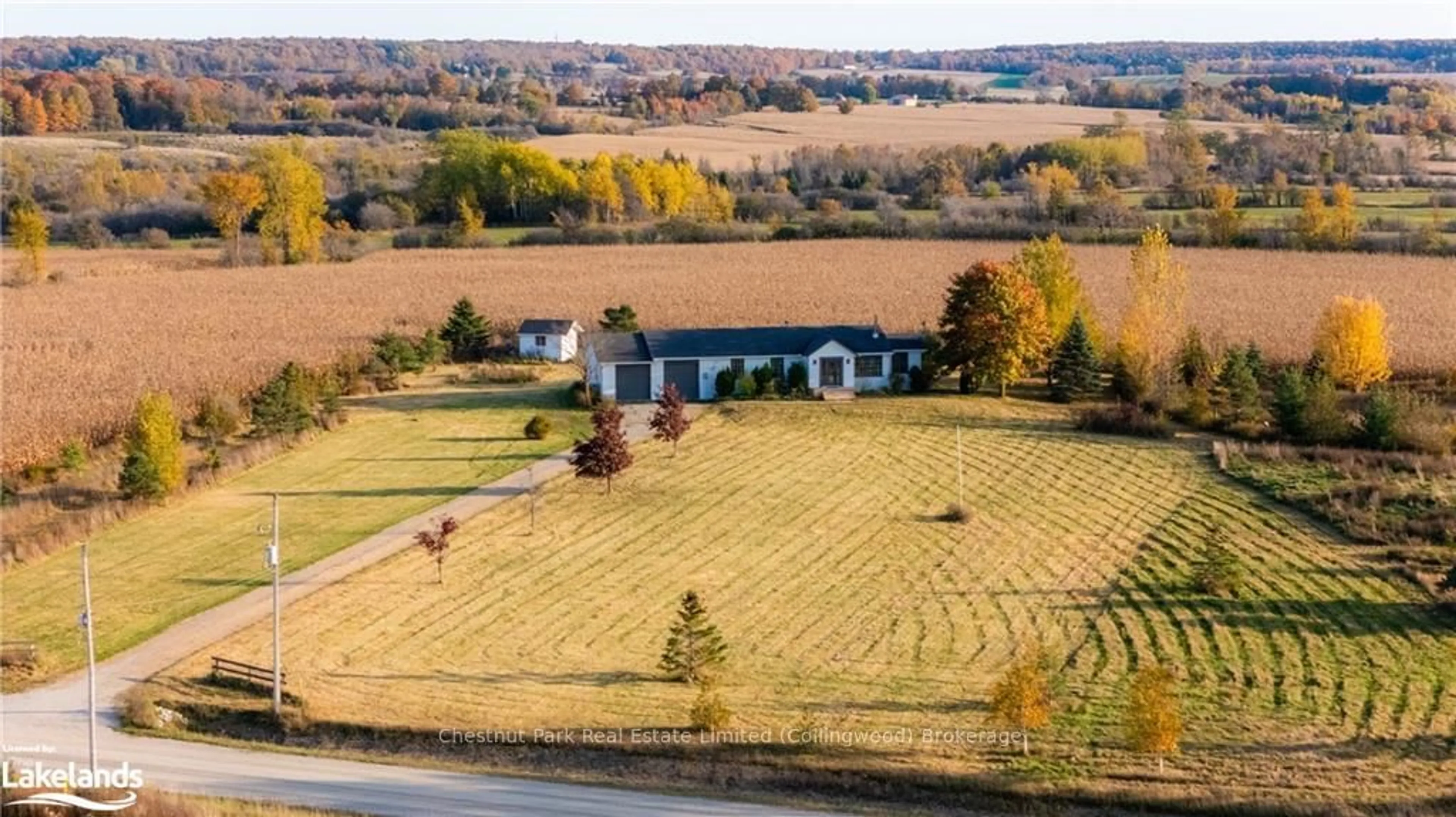 A pic from exterior of the house or condo, the fenced backyard for 324310 SIDEROAD 27 Rd, Meaford Ontario N0H 1B0