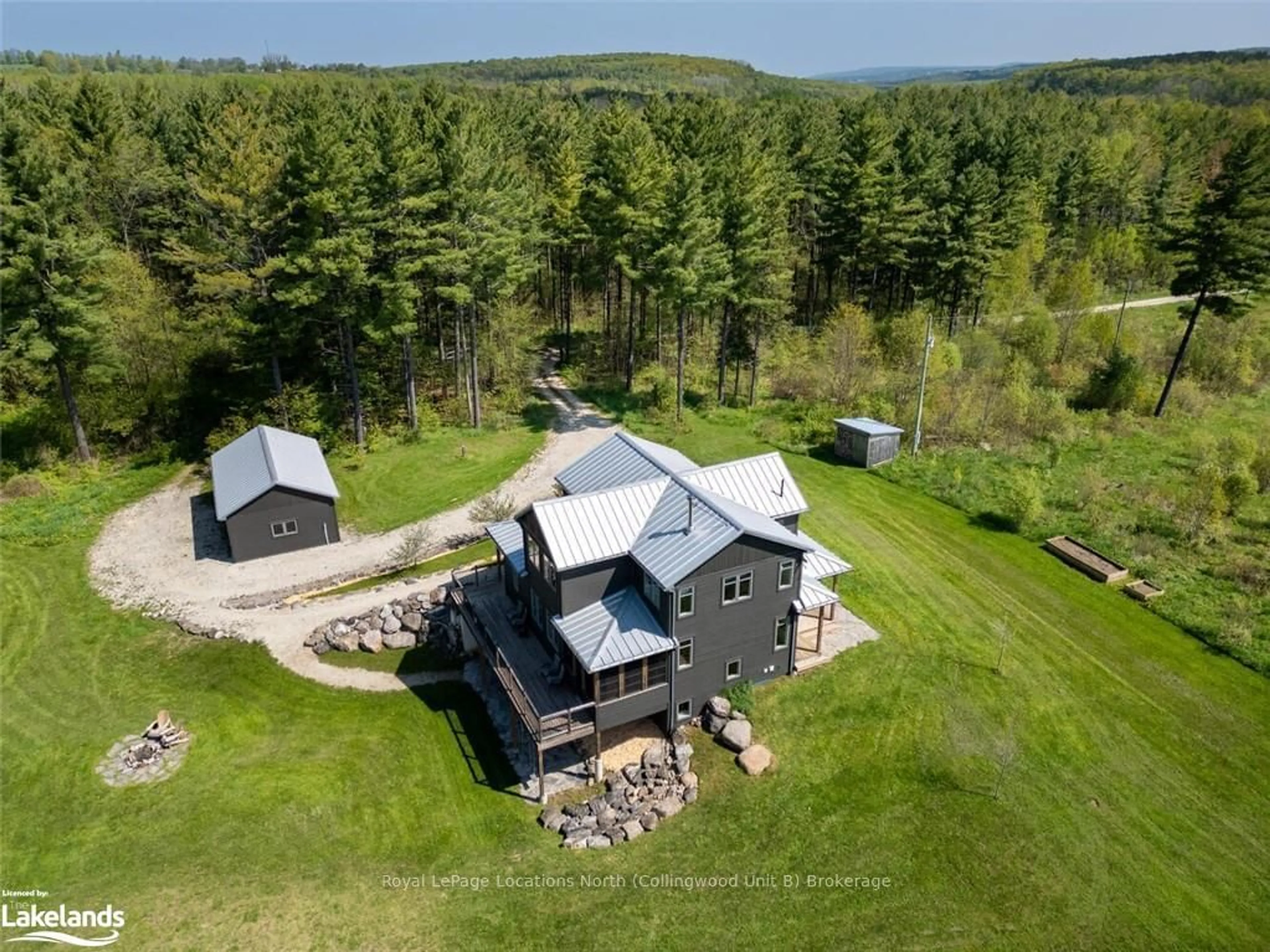 Frontside or backside of a home, cottage for 355310 BLUE MOUNTAINS EUPHRASIA TOWNLINE, Grey Highlands Ontario N0H 1J0