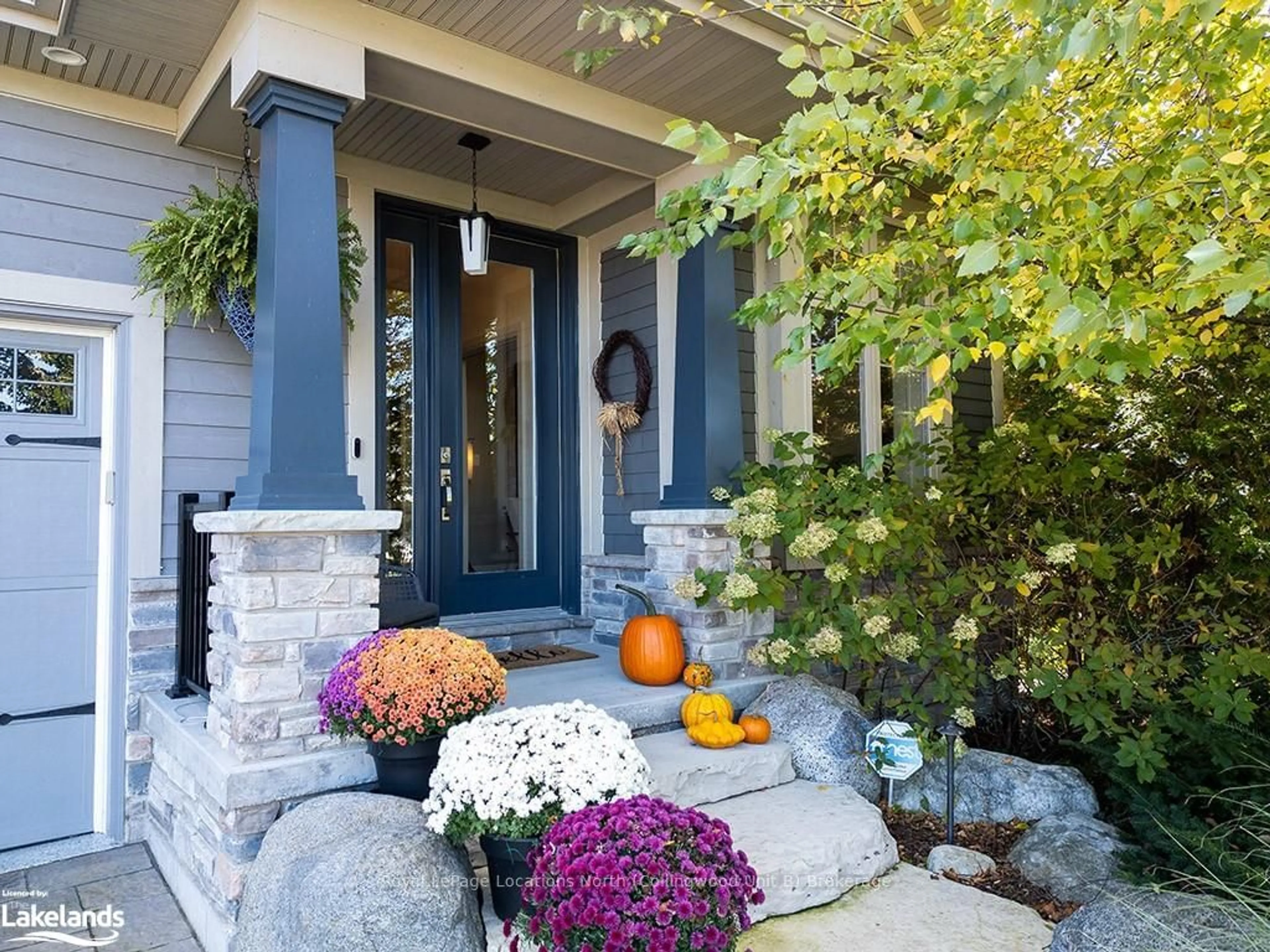 Indoor entryway, wood floors for 110 LANDRY Lane, Blue Mountains Ontario N0H 2P0