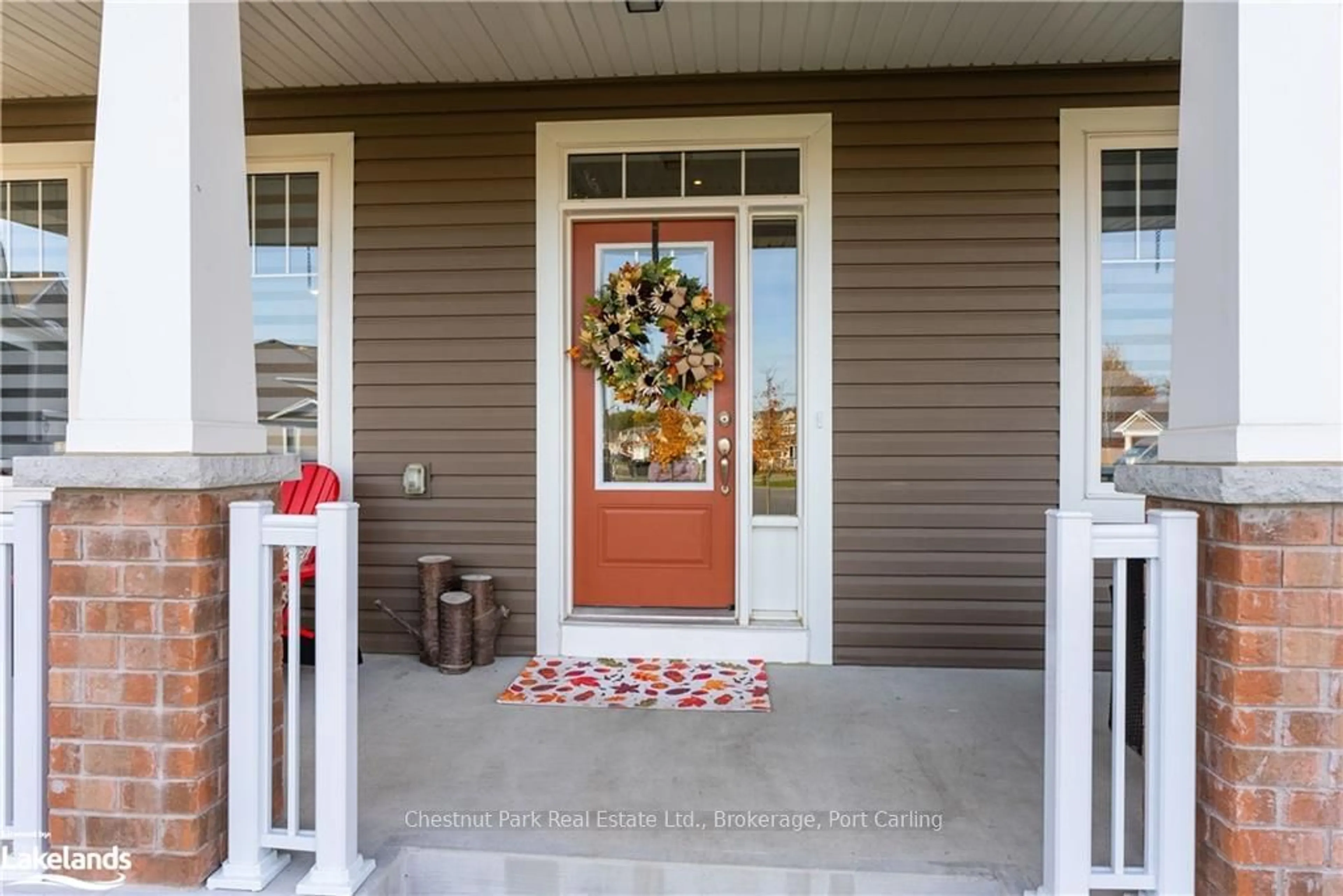 Indoor entryway, wood floors for 79 CHAMBERY St, Bracebridge Ontario P1L 0G2