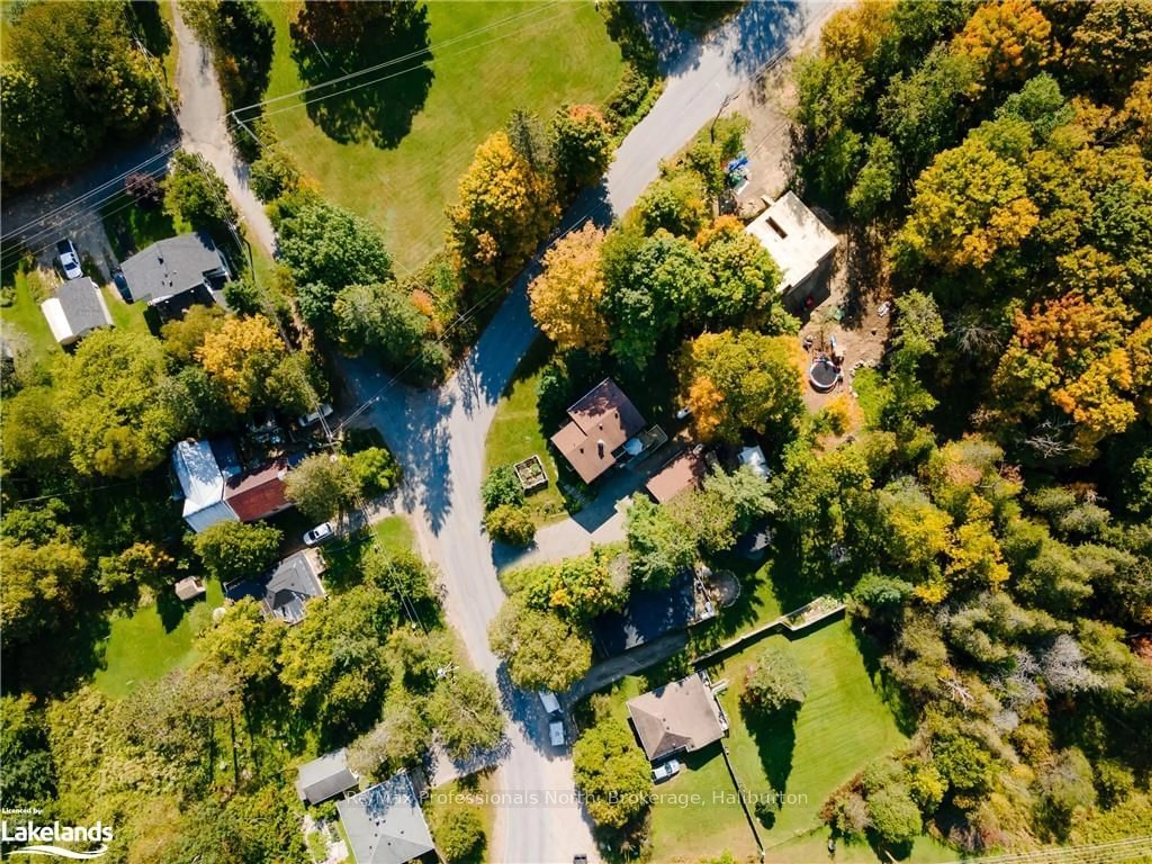 Frontside or backside of a home, cottage for 560 MOUNTAIN STREET, Dysart et al Ontario K0M 1S0