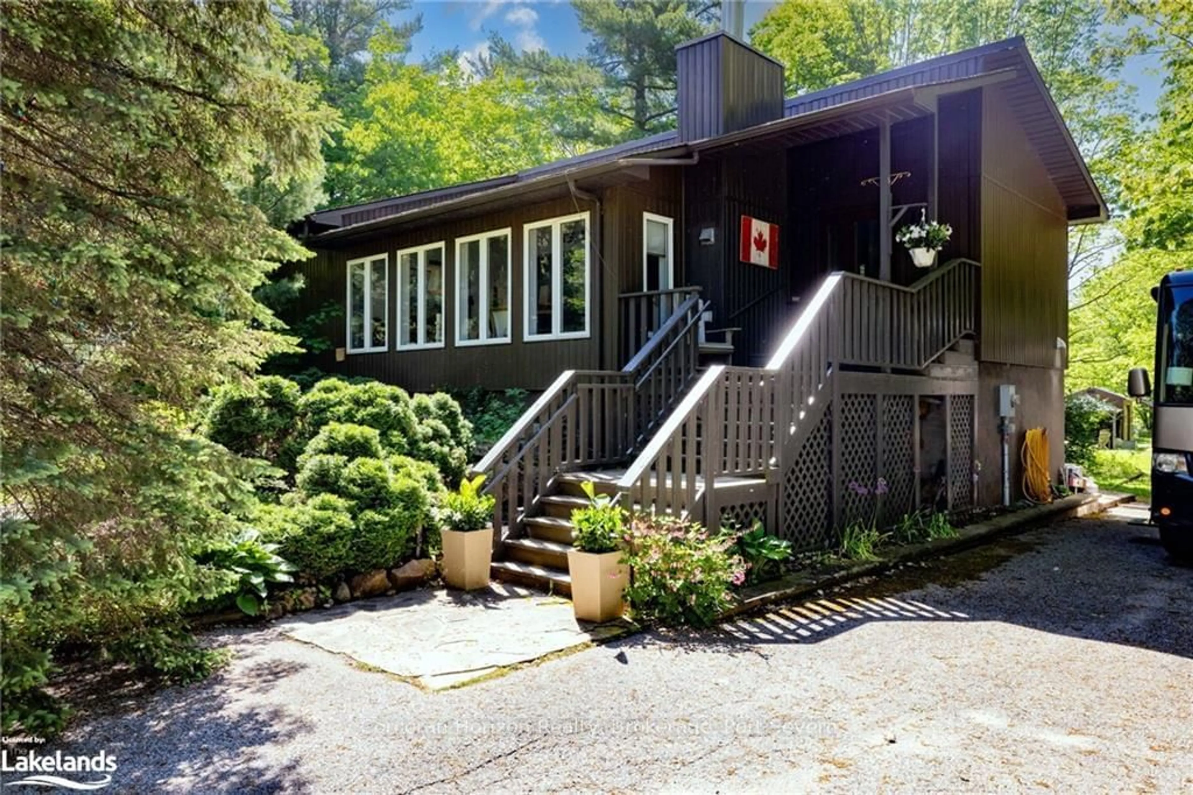 A pic from exterior of the house or condo, cottage for 2517 HONEY HARBOUR Rd, Georgian Bay Ontario L0K 1S0