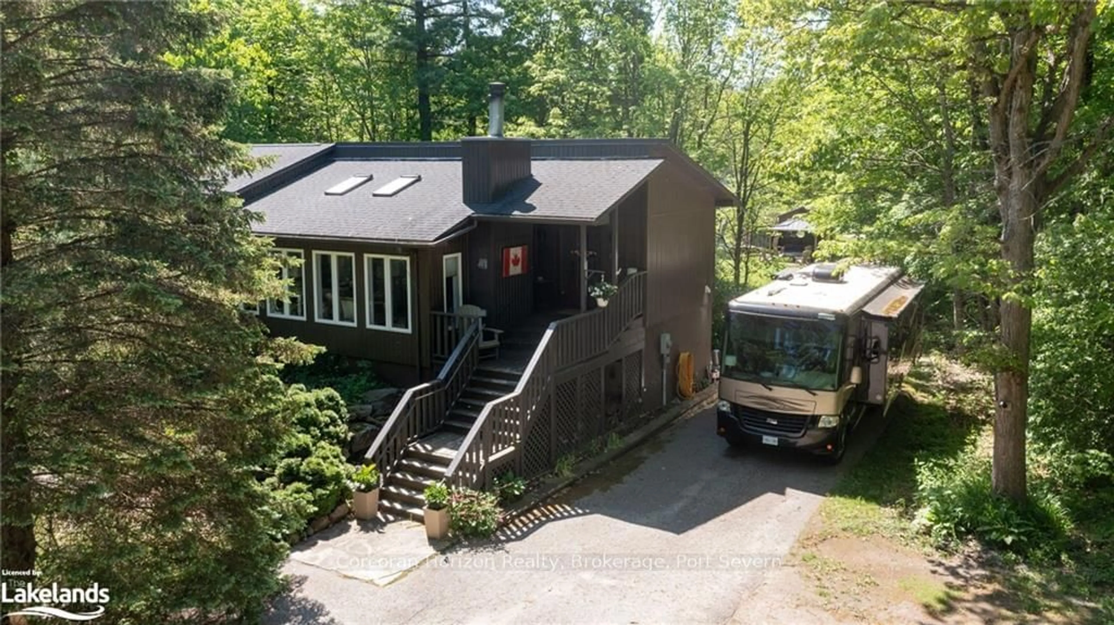 A pic from exterior of the house or condo, cottage for 2517 HONEY HARBOUR Rd, Georgian Bay Ontario L0K 1S0