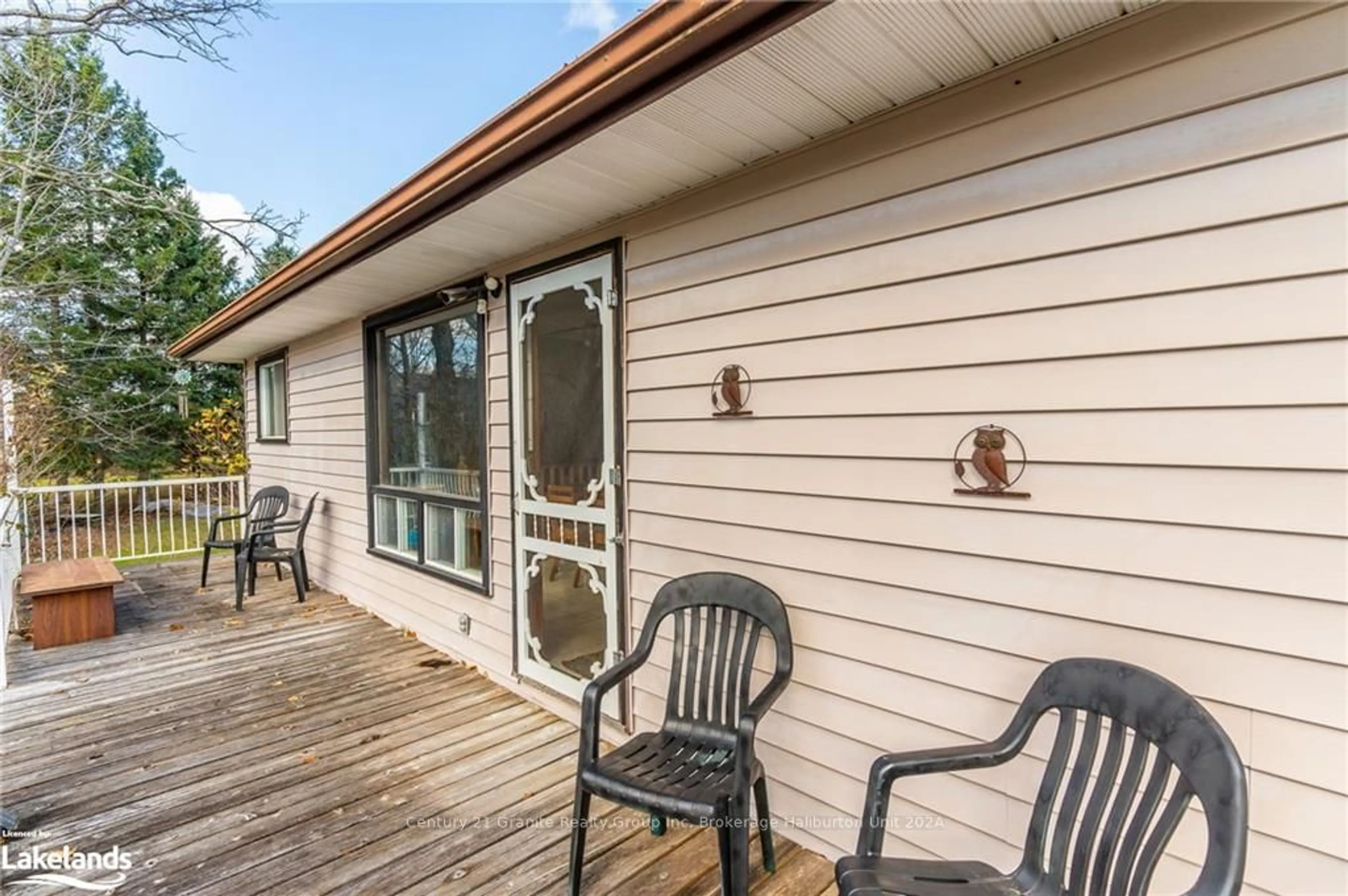 Patio, cottage for 20 CAMELOT Pl, Kawartha Lakes Ontario K0M 2B0