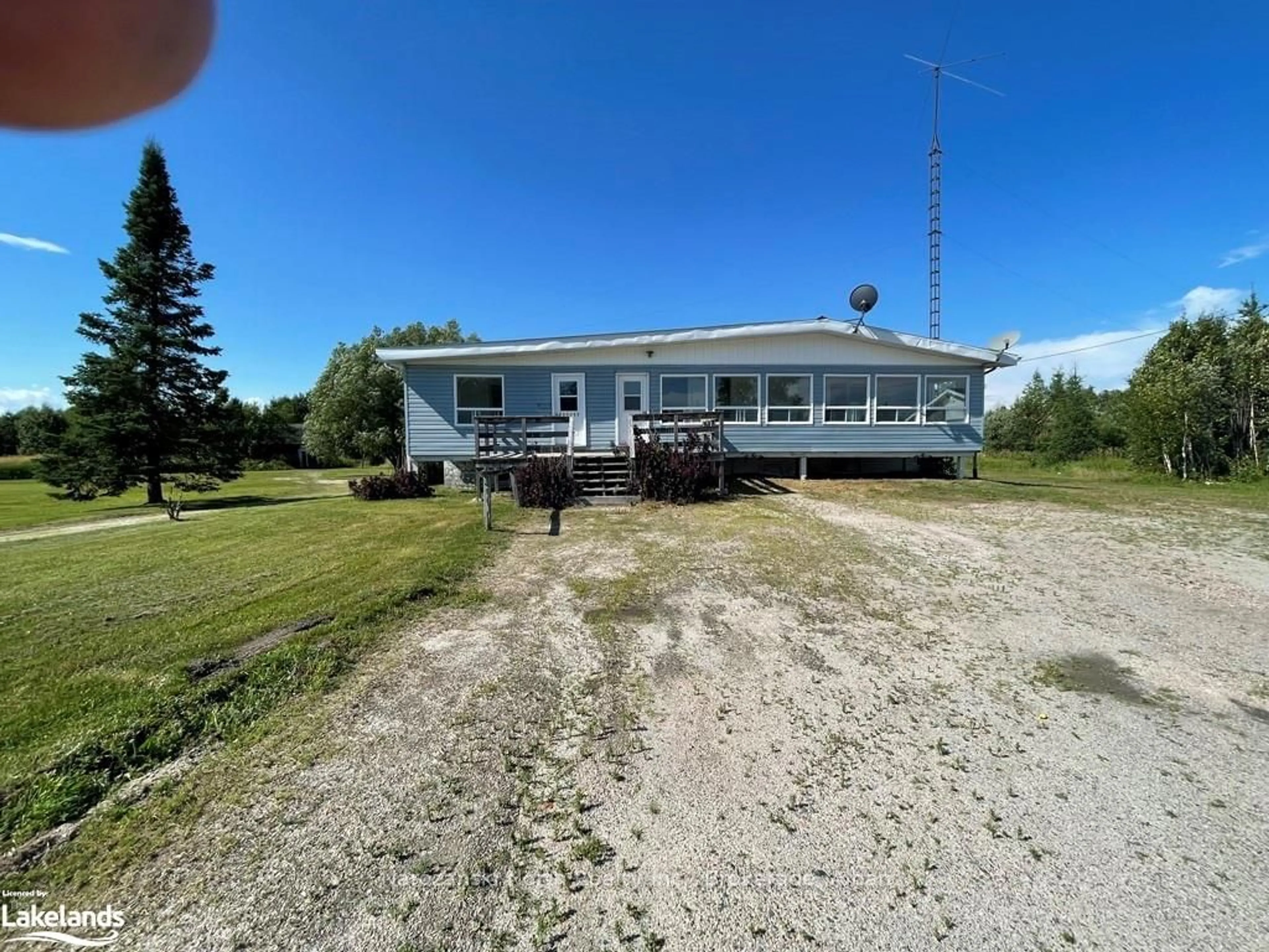 Frontside or backside of a home, cottage for 2855 64, French River Ontario P0M 2N0