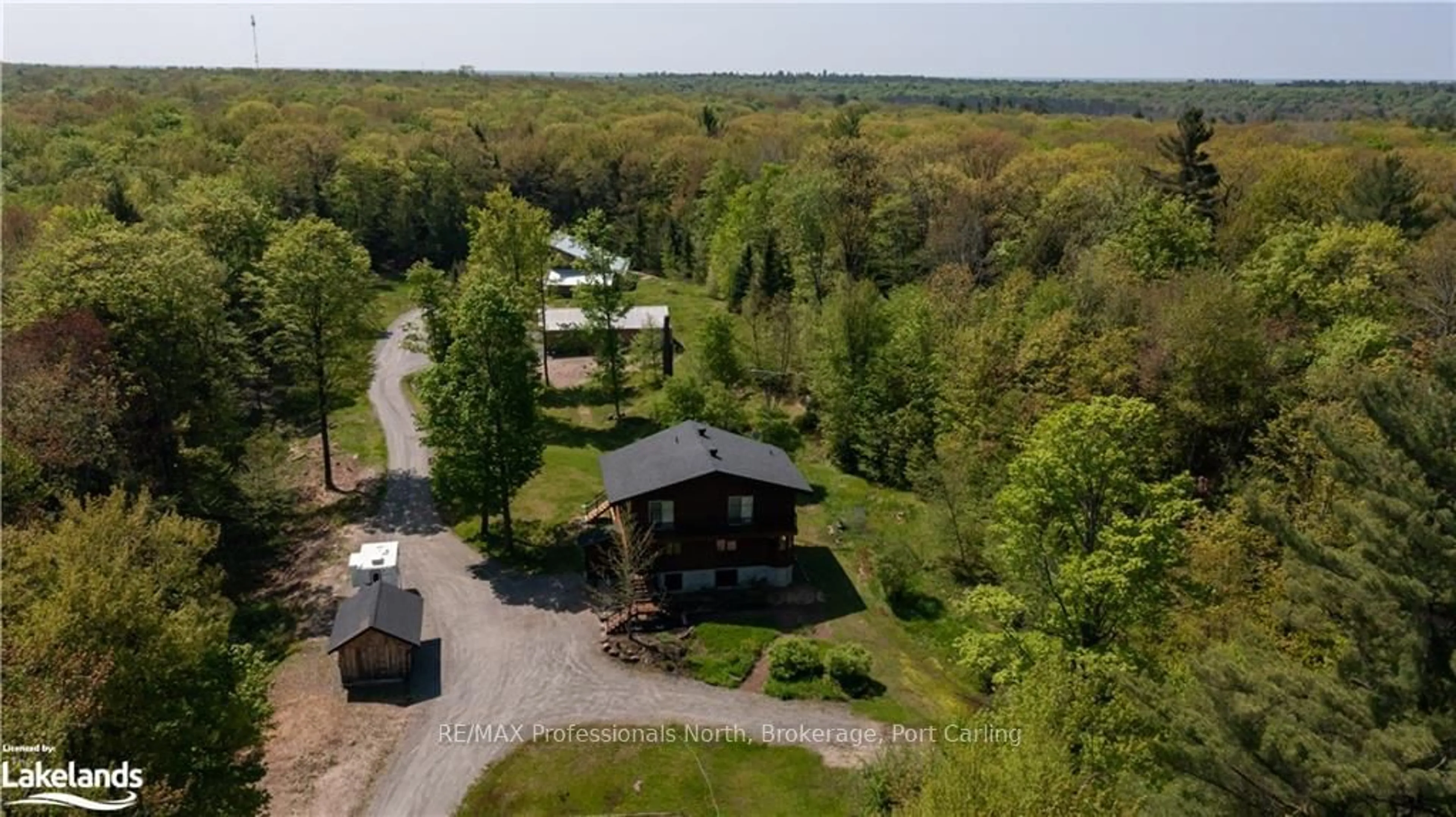 A pic from exterior of the house or condo, cottage for 1107 FALKENBURG Rd, Bracebridge Ontario P1L 1X4