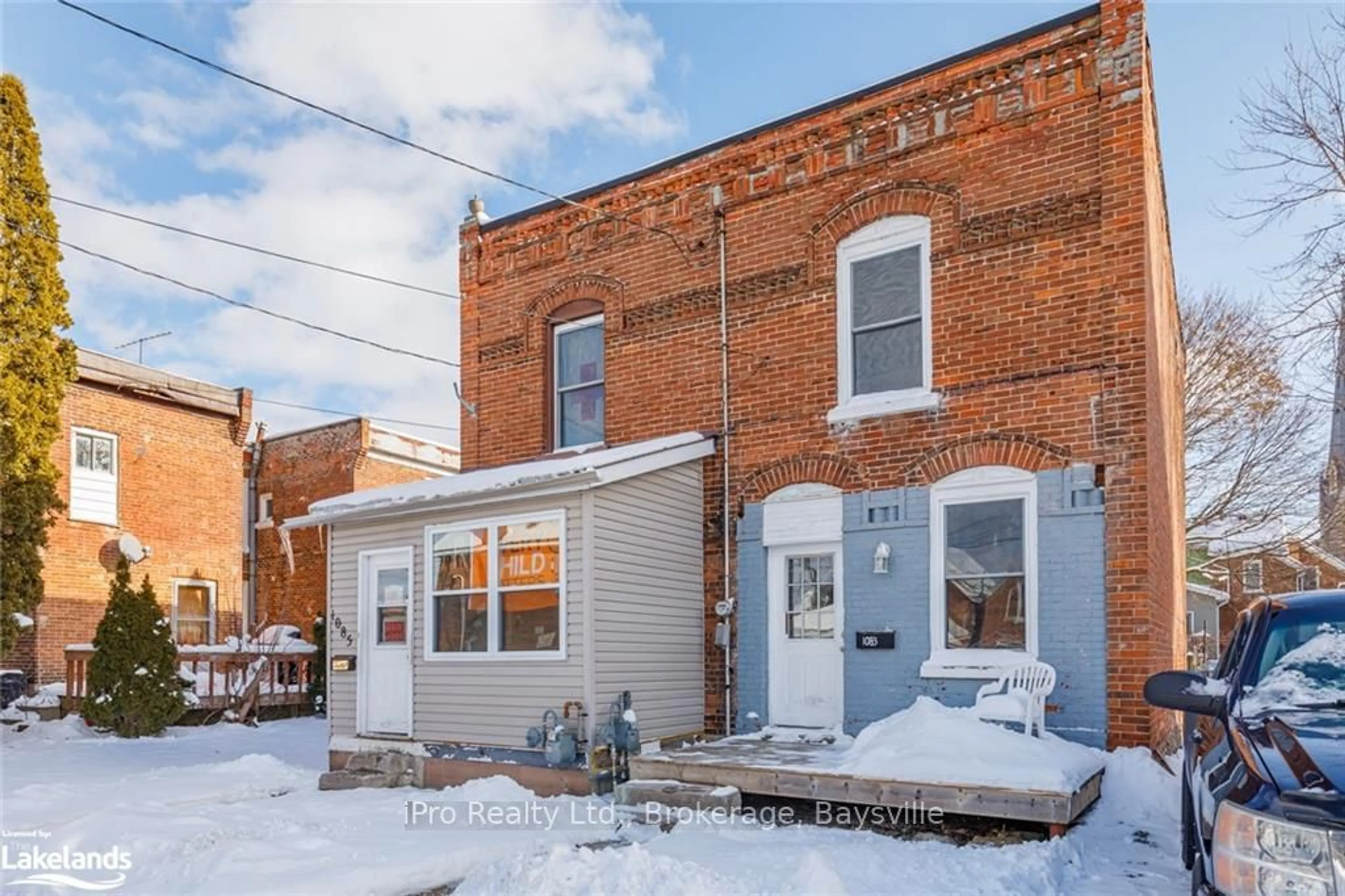 A pic from exterior of the house or condo, the front or back of building for 1083 3RD A Ave, Owen Sound Ontario N4K 2L1