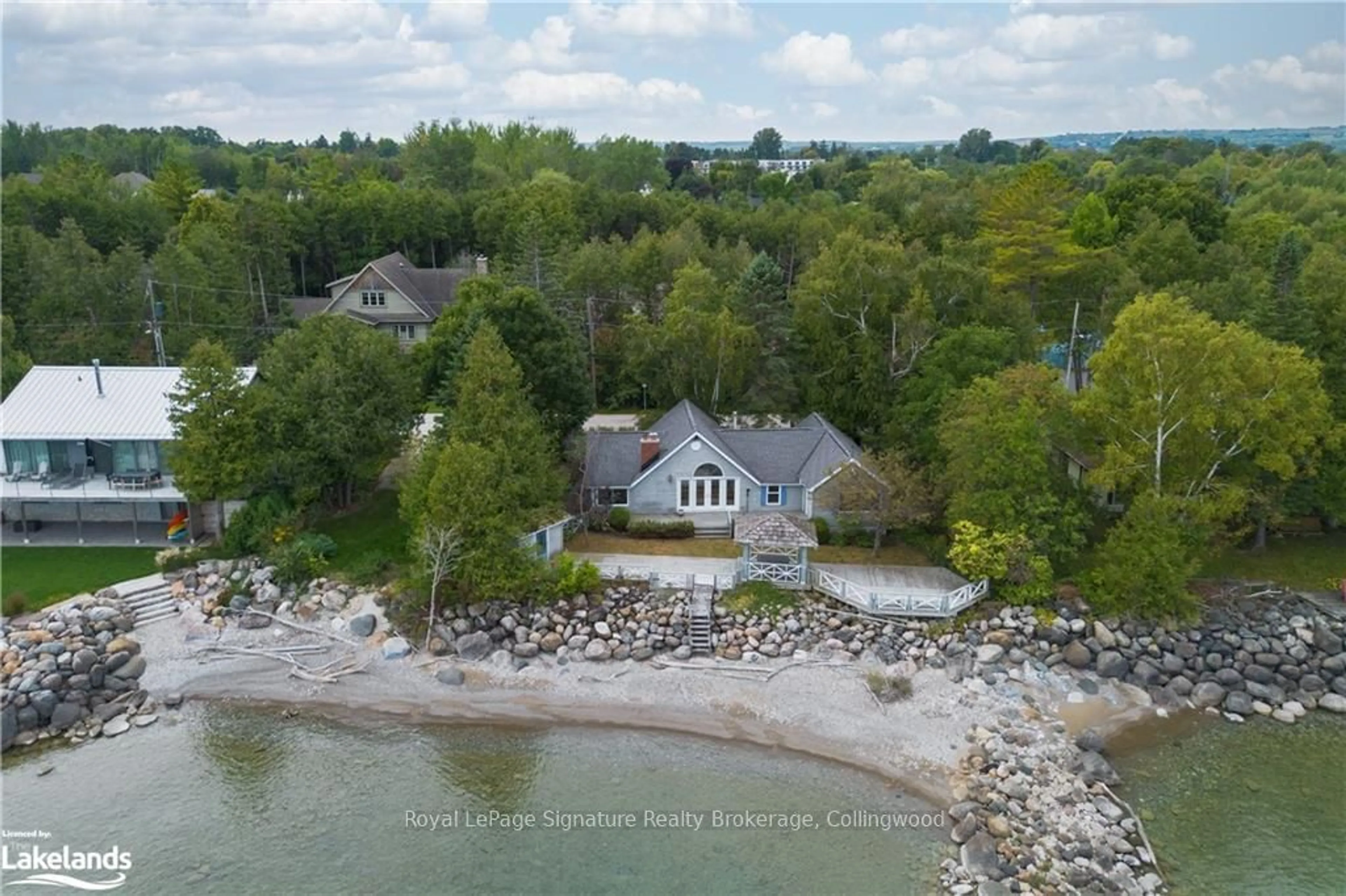 A pic from exterior of the house or condo, cottage for 86 LAKESHORE Dr, Blue Mountains Ontario N0H 2P0