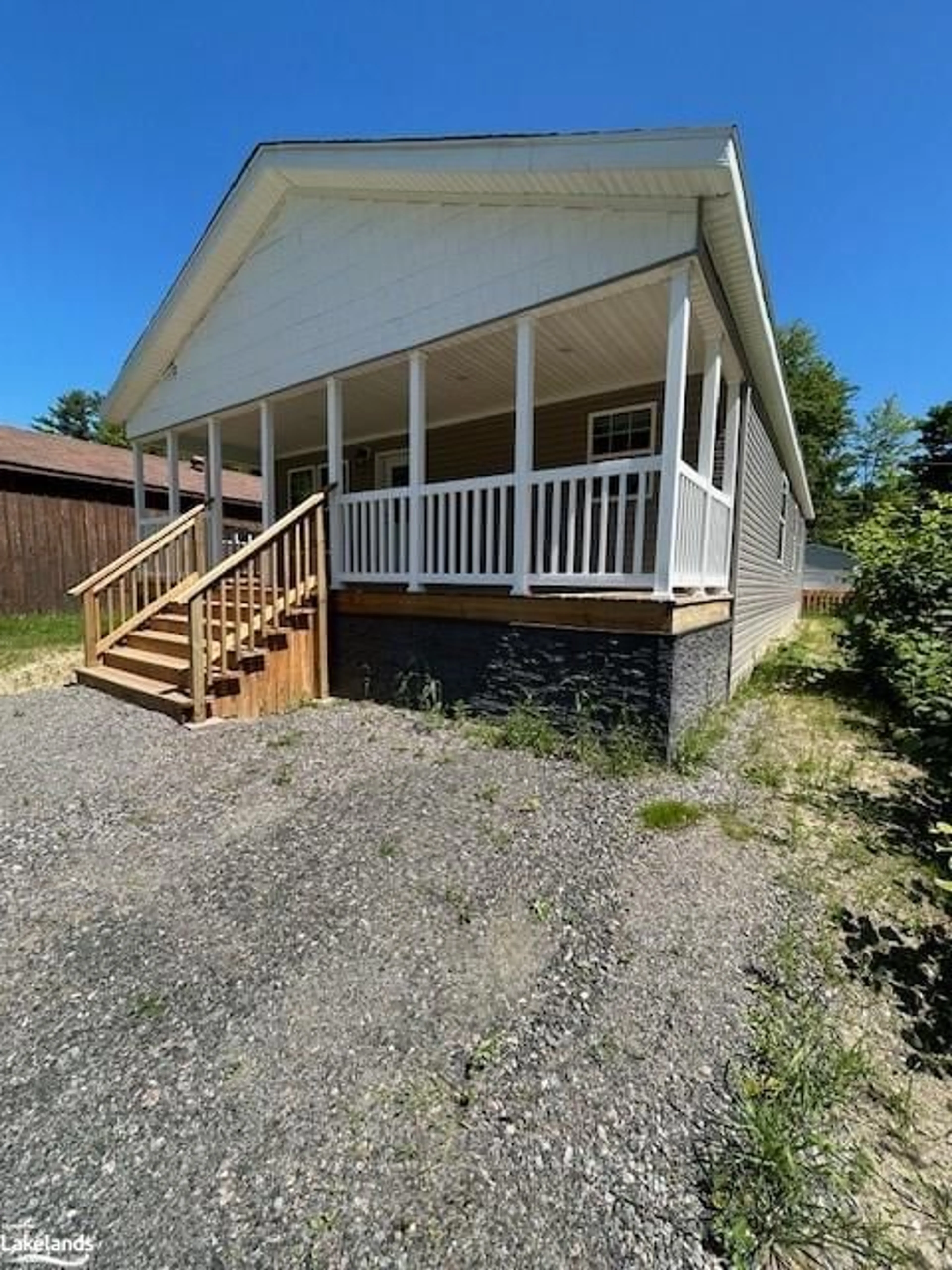 A pic from exterior of the house or condo, cottage for 1701 HIGHWAY 11 #6, Gravenhurst Ontario P0E 1G0