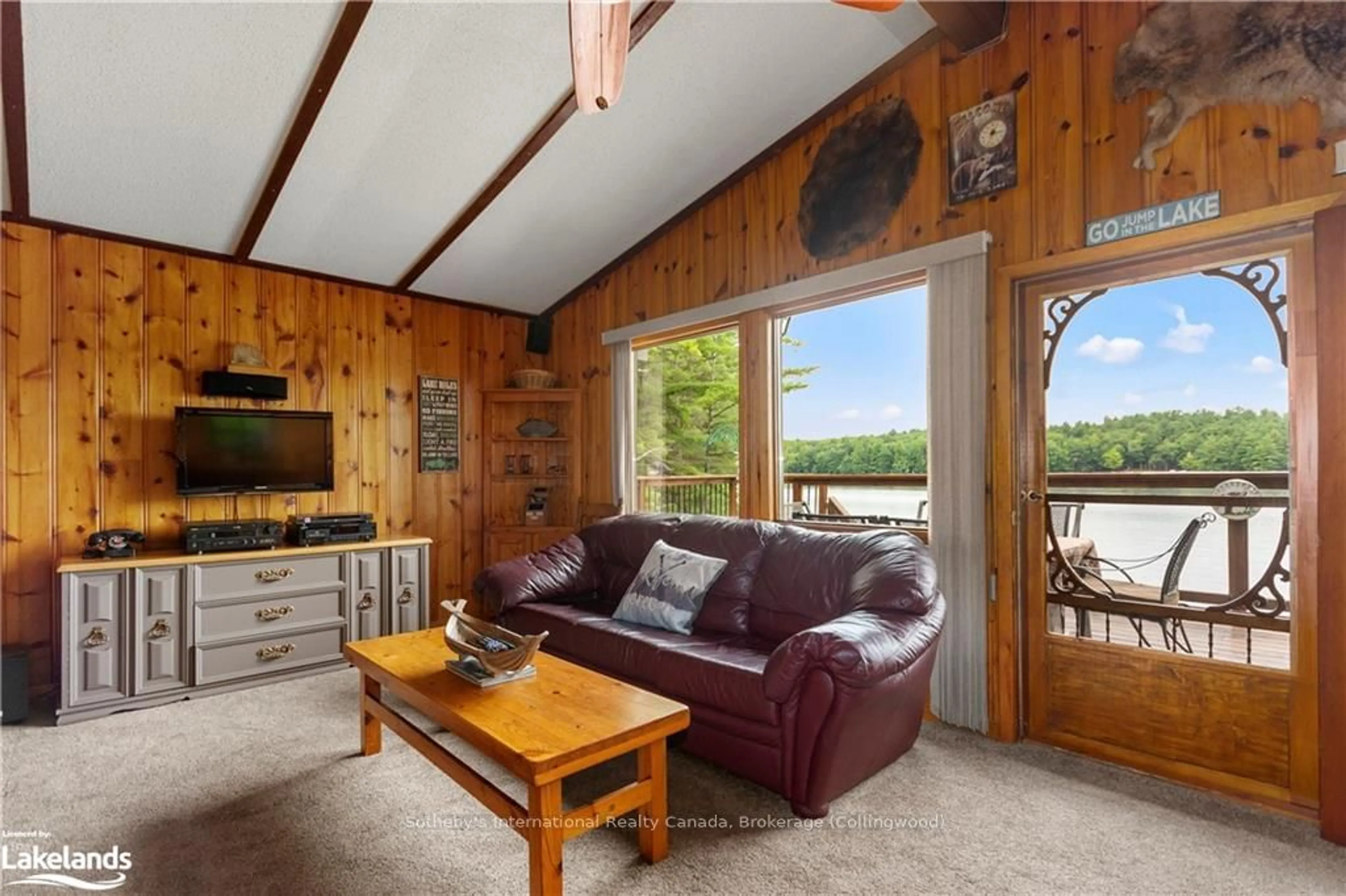 Living room, wood floors for 4202 GO HOME LAKE SHR, Georgian Bay Ontario P0C 1H0