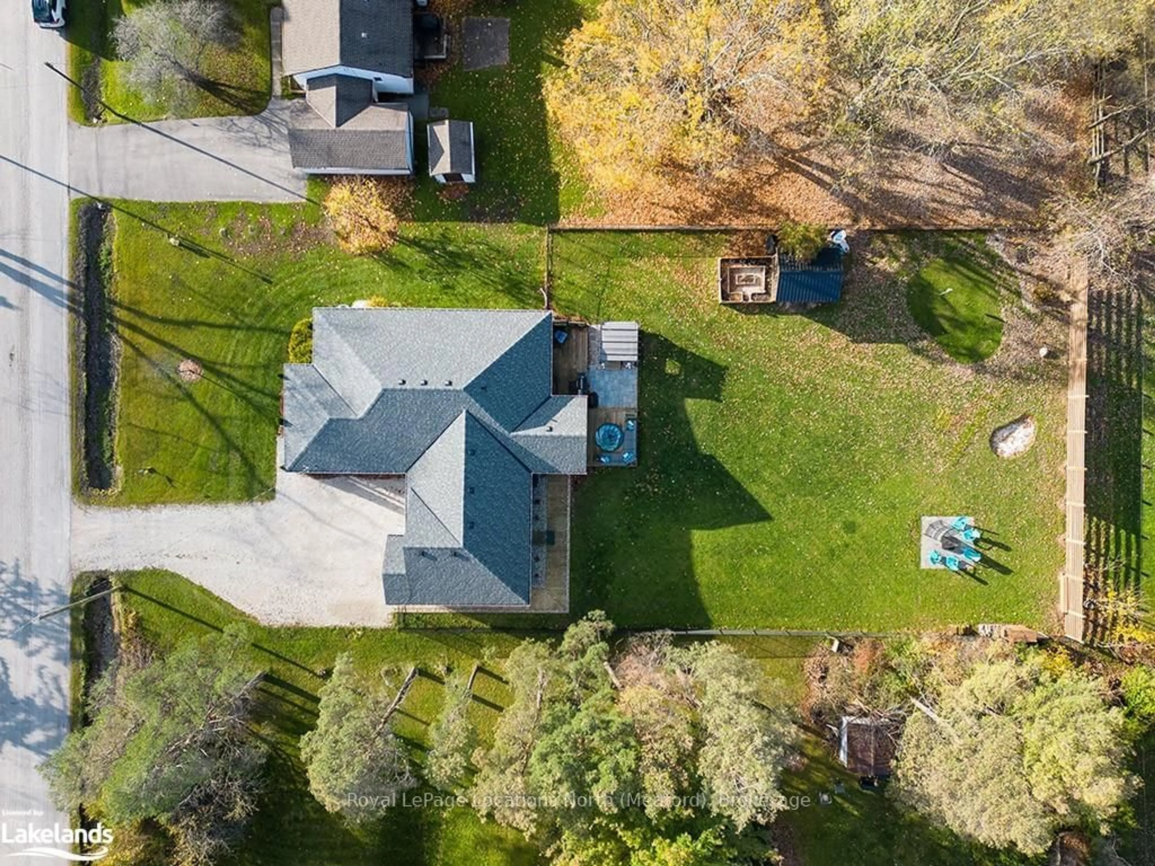 Frontside or backside of a home, cottage for 879 15TH St, Georgian Bluffs Ontario N4K 6V5