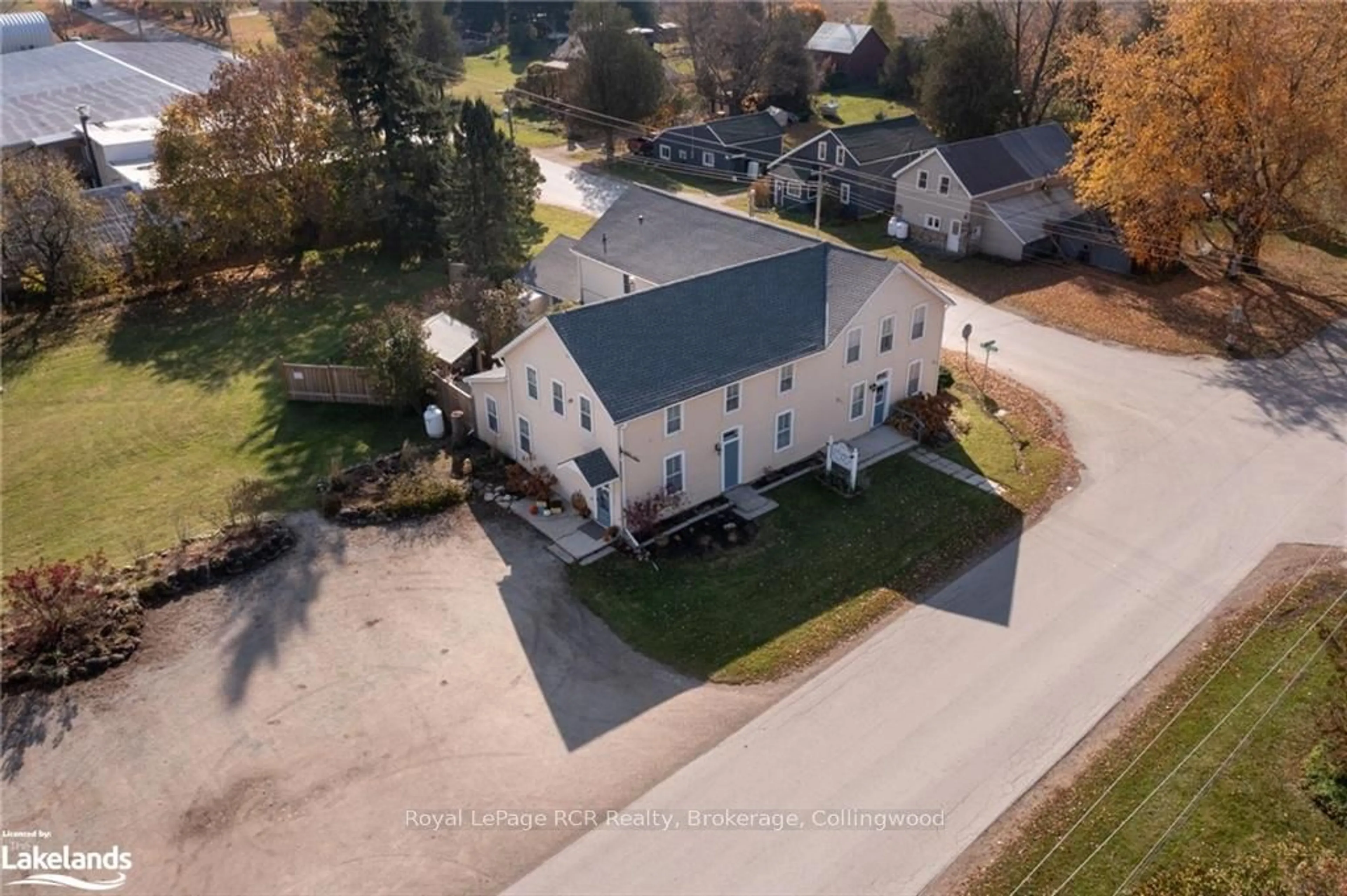 Frontside or backside of a home, the front or back of building for 726004 22B Sdrd, Grey Highlands Ontario N4L 1W6