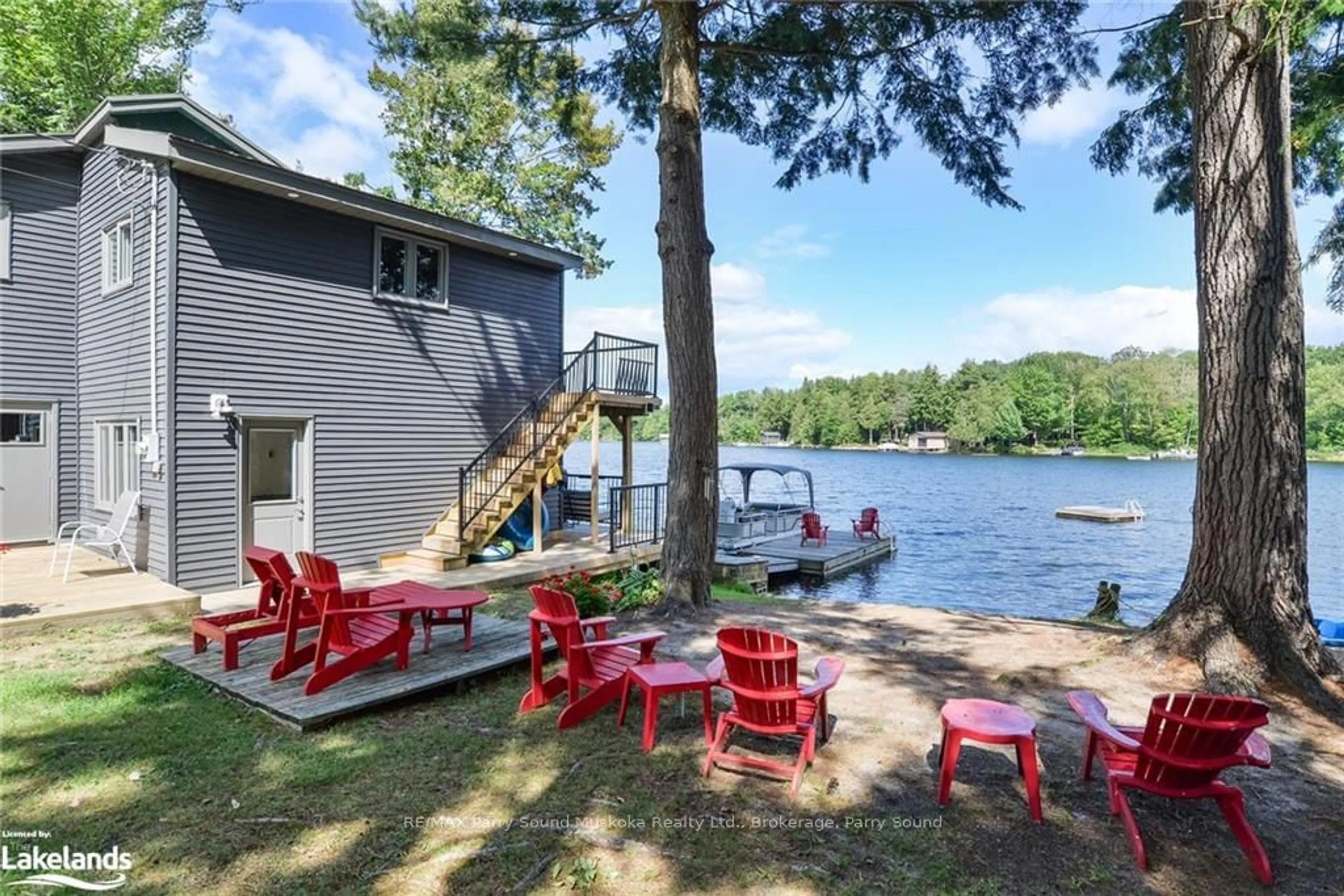 Patio, cottage for 10 KELLINGTON POINT Rd, Seguin Ontario P2A 0B6