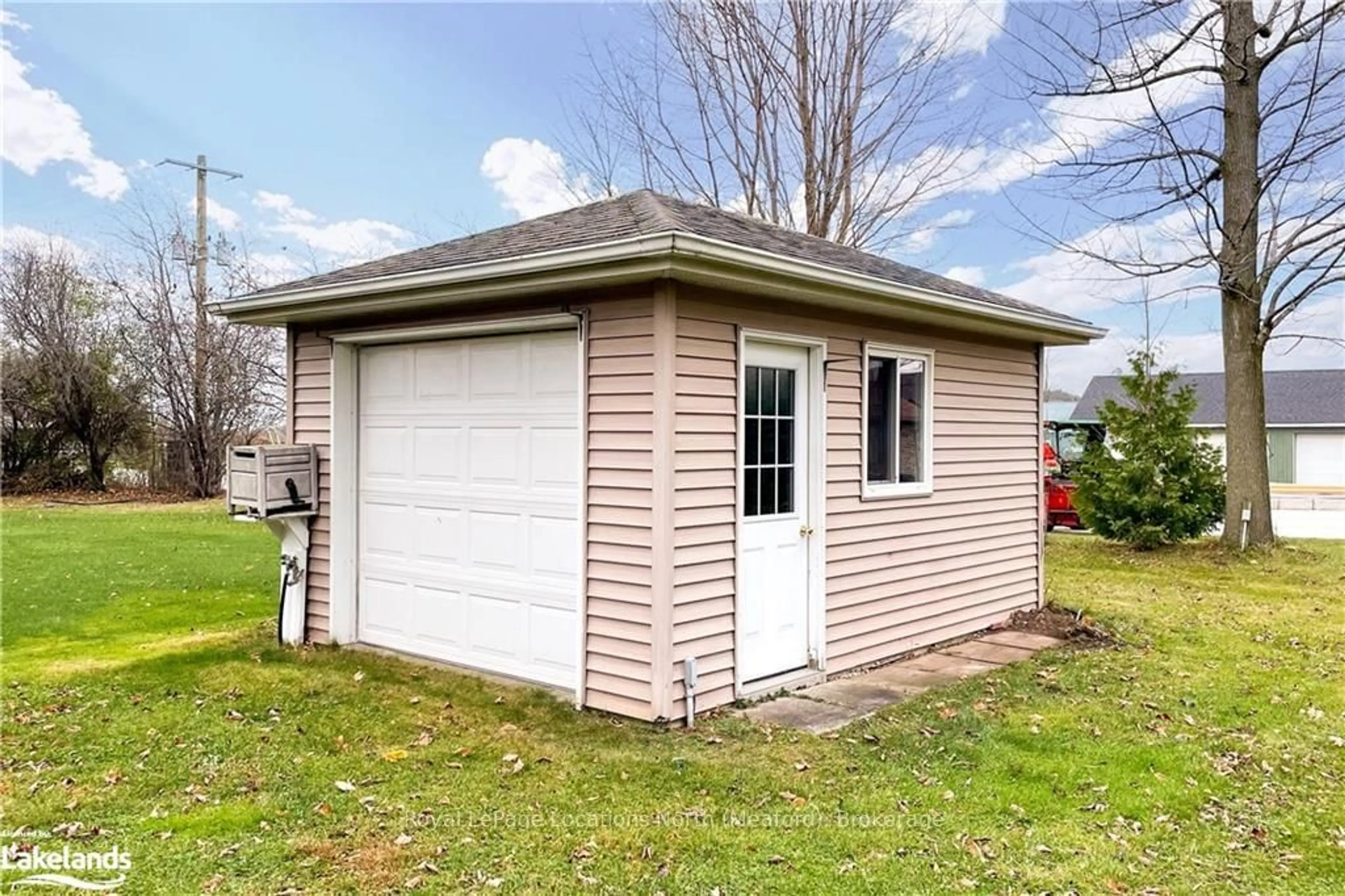 Shed for 57 FAIRWAY Ave, Meaford Ontario N4L 1X8