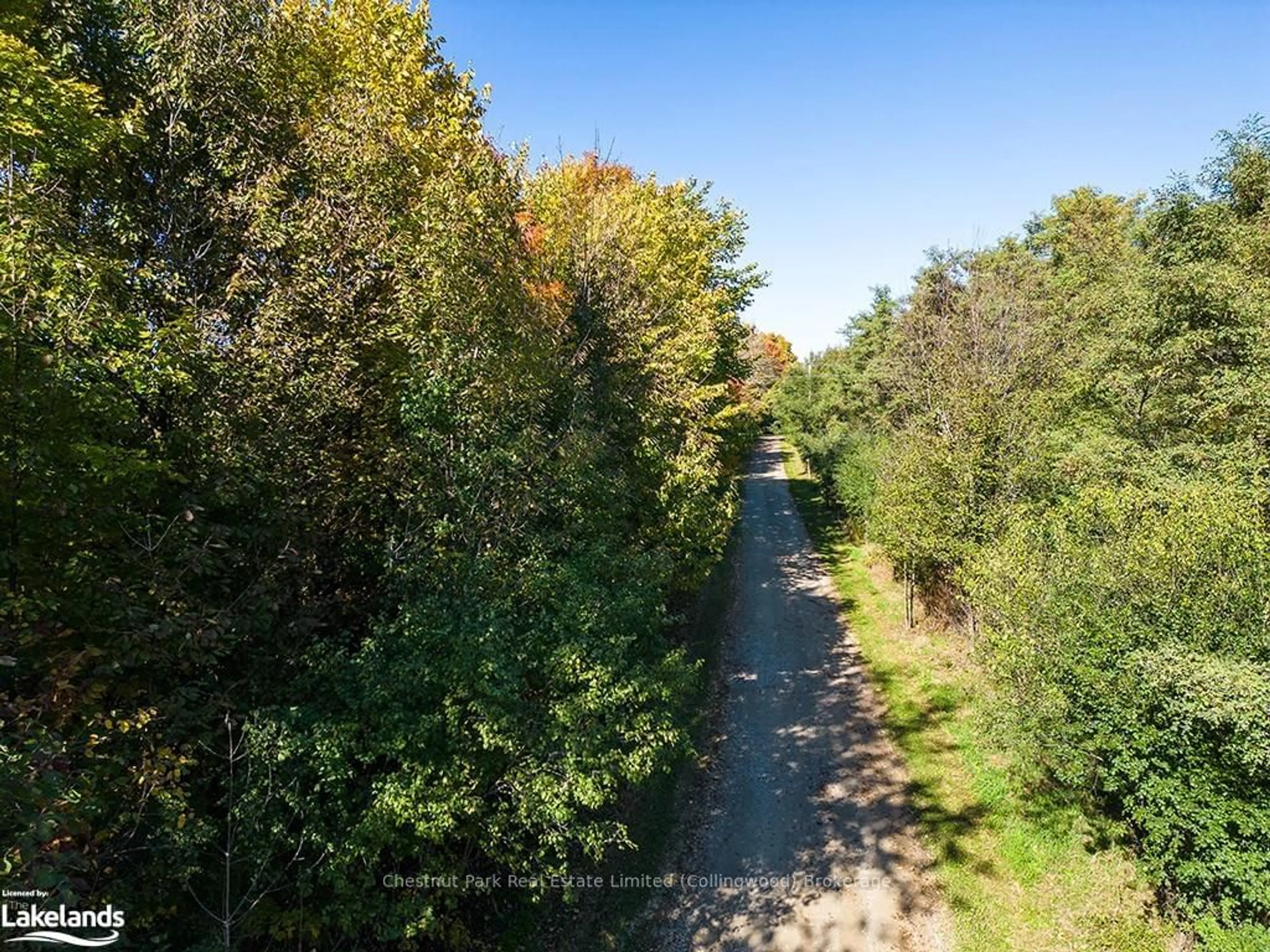 A pic from exterior of the house or condo, the street view for 46447 OLD MAIL Rd, Meaford Ontario N4L 1W7