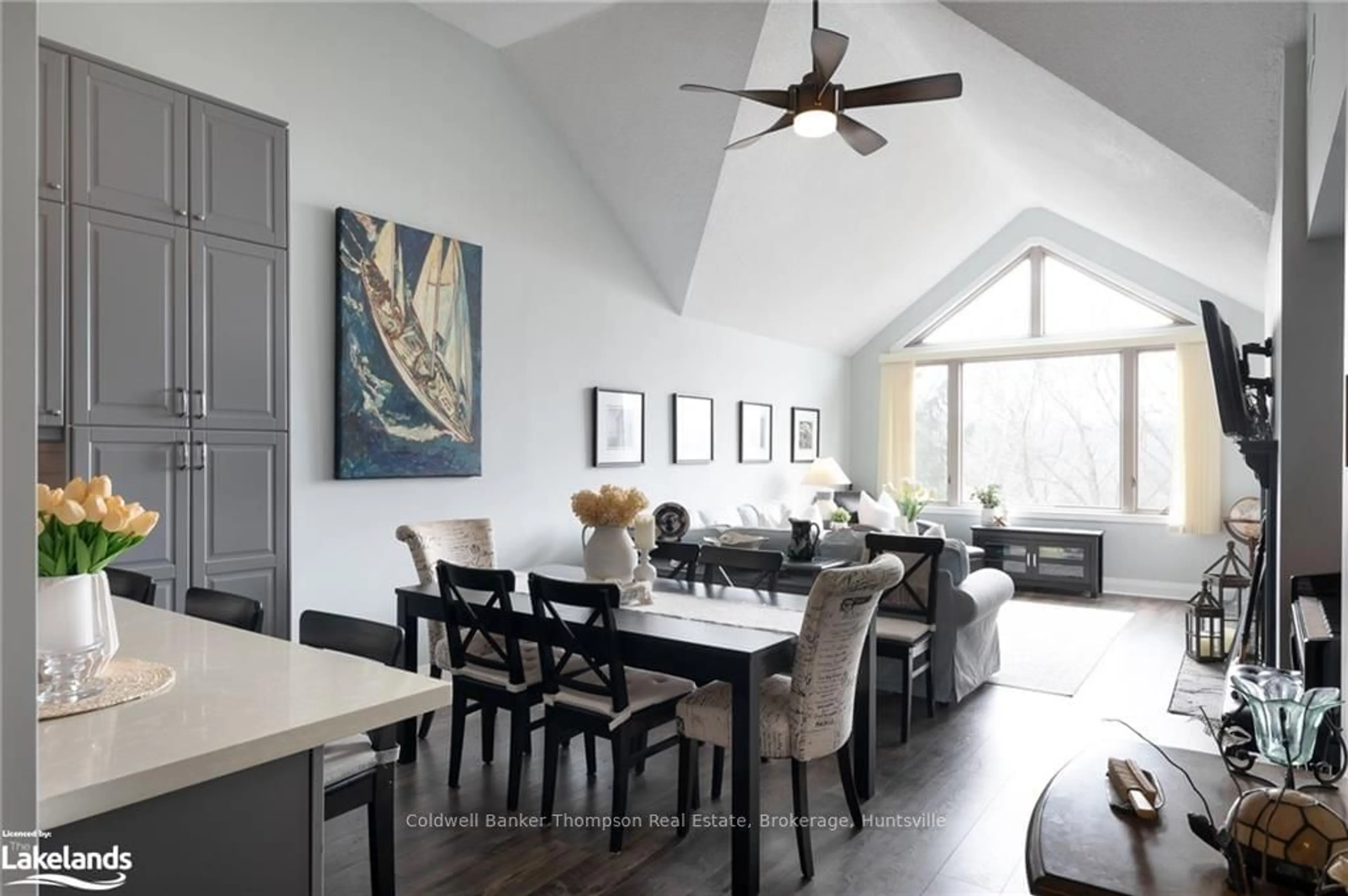 Dining room, wood floors, cottage for 3931 GRANDVIEW FOREST HILL Dr, Huntsville Ontario P1H 2N5