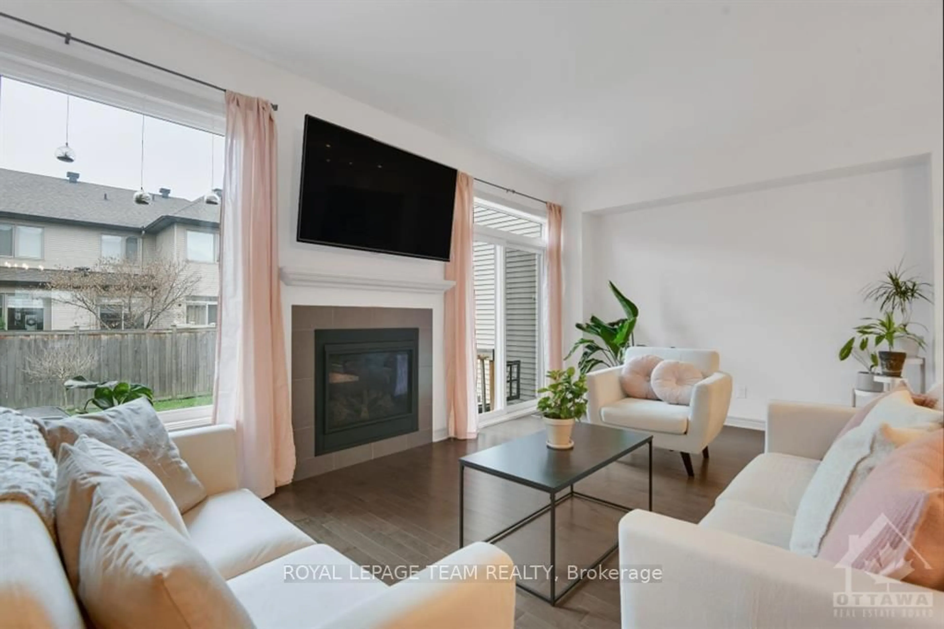 Living room, wood floors for 308 RAINROCK Cres, Orleans - Convent Glen and Area Ontario K4B 1H9