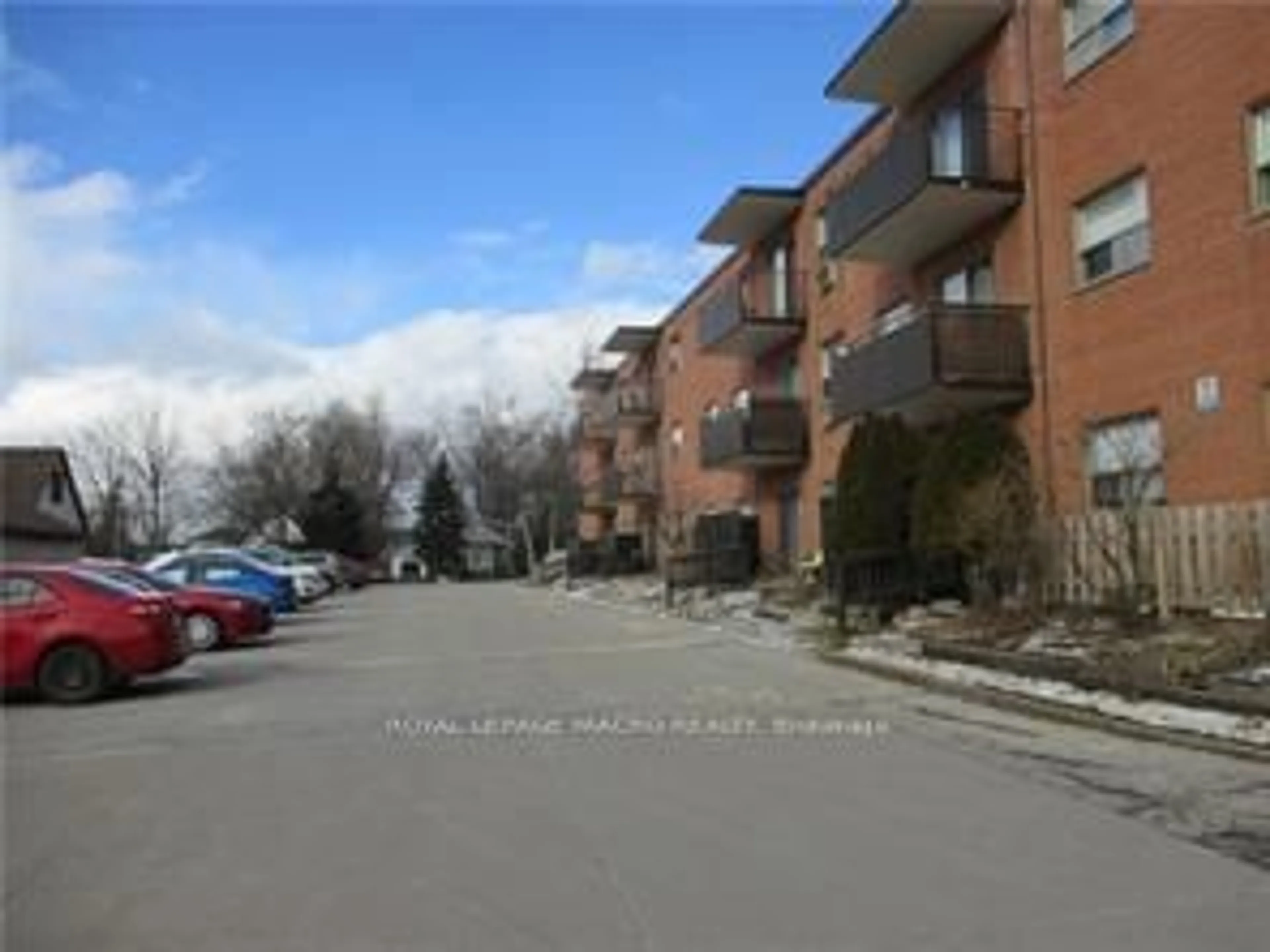 A pic from exterior of the house or condo, the street view for 485 Thorold Rd #321, Welland Ontario L3C 3X1