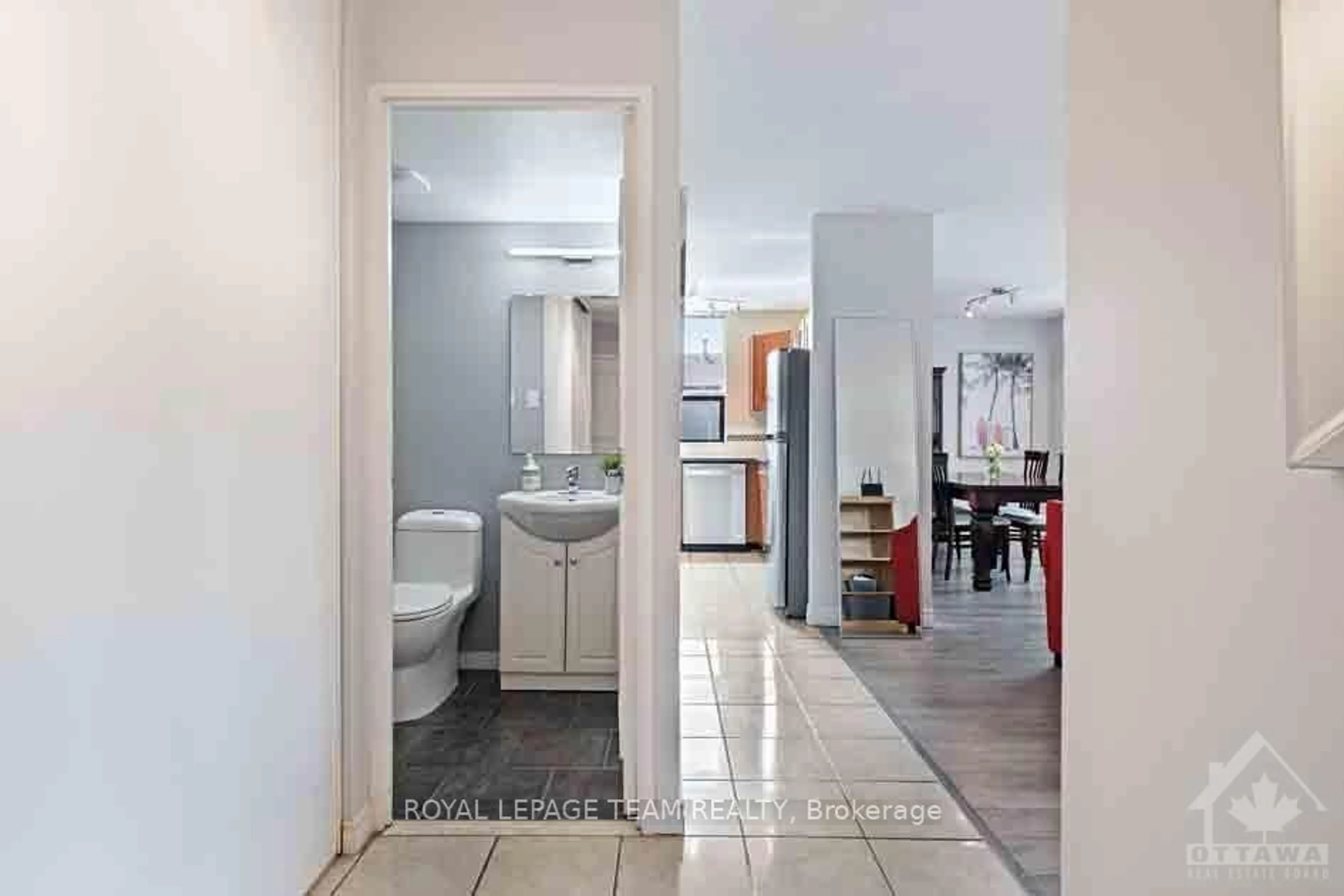 Bathroom, ceramic floors for 40 ARTHUR St #304, West Centre Town Ontario K1R 7T5