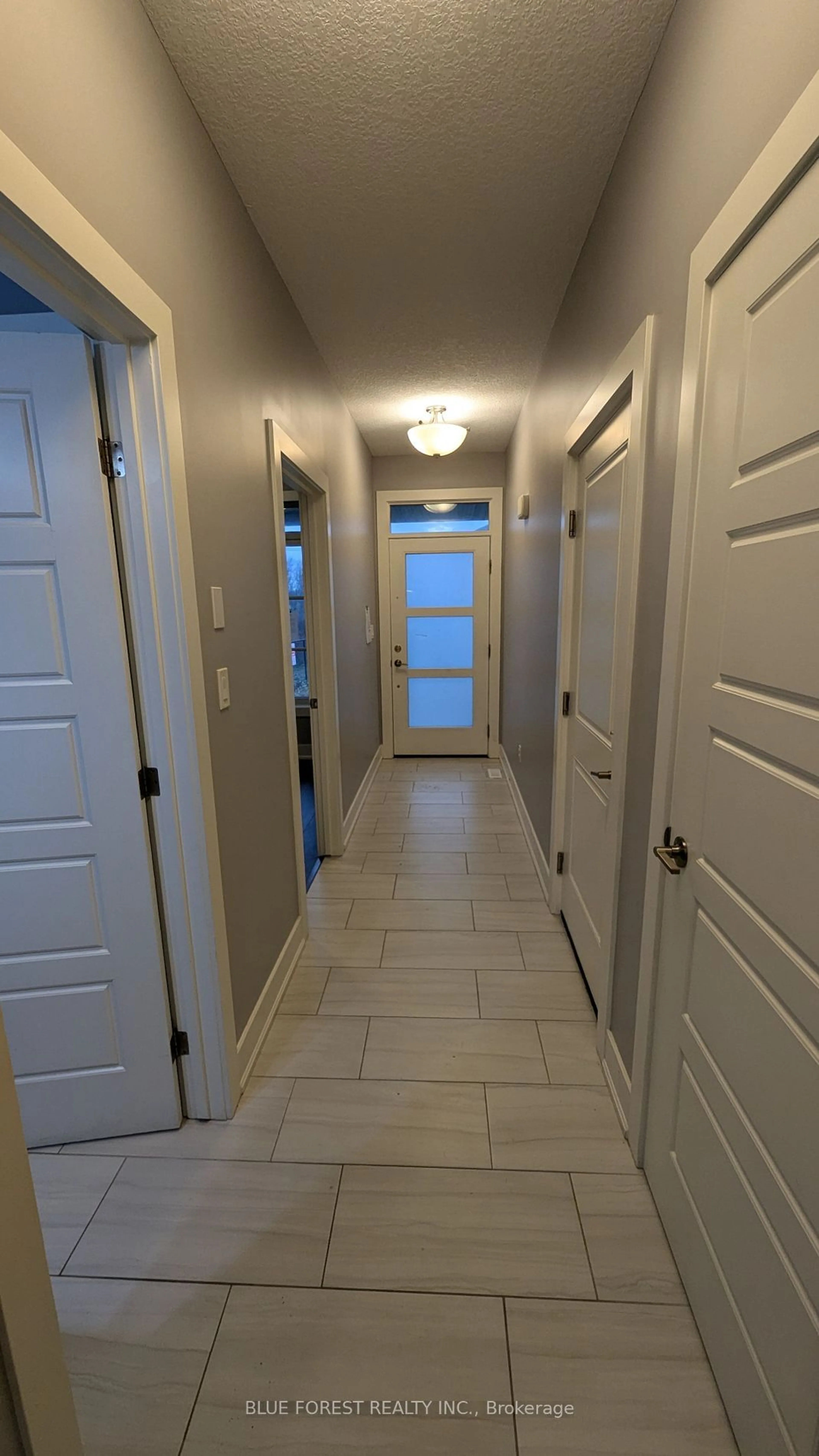 Indoor foyer, not visible floor for 10 Mcpherson Crt #22, Central Elgin Ontario N5P 4N7