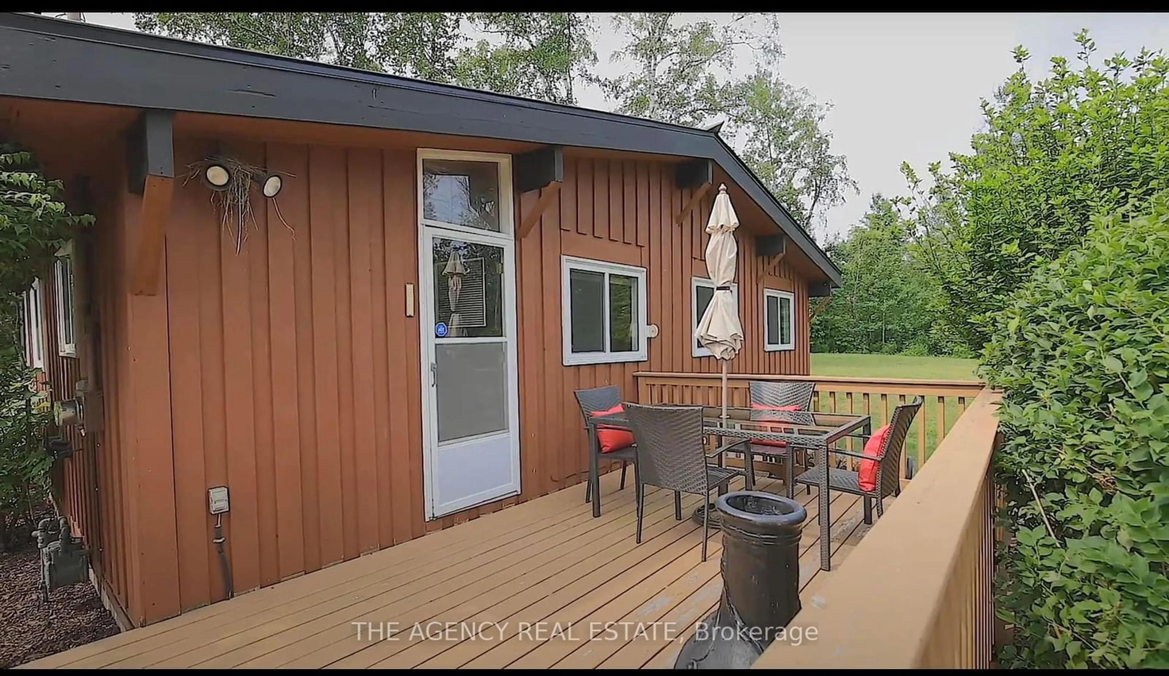 Patio, cottage for 185 Timmons St, Blue Mountains Ontario L9Y 0L2