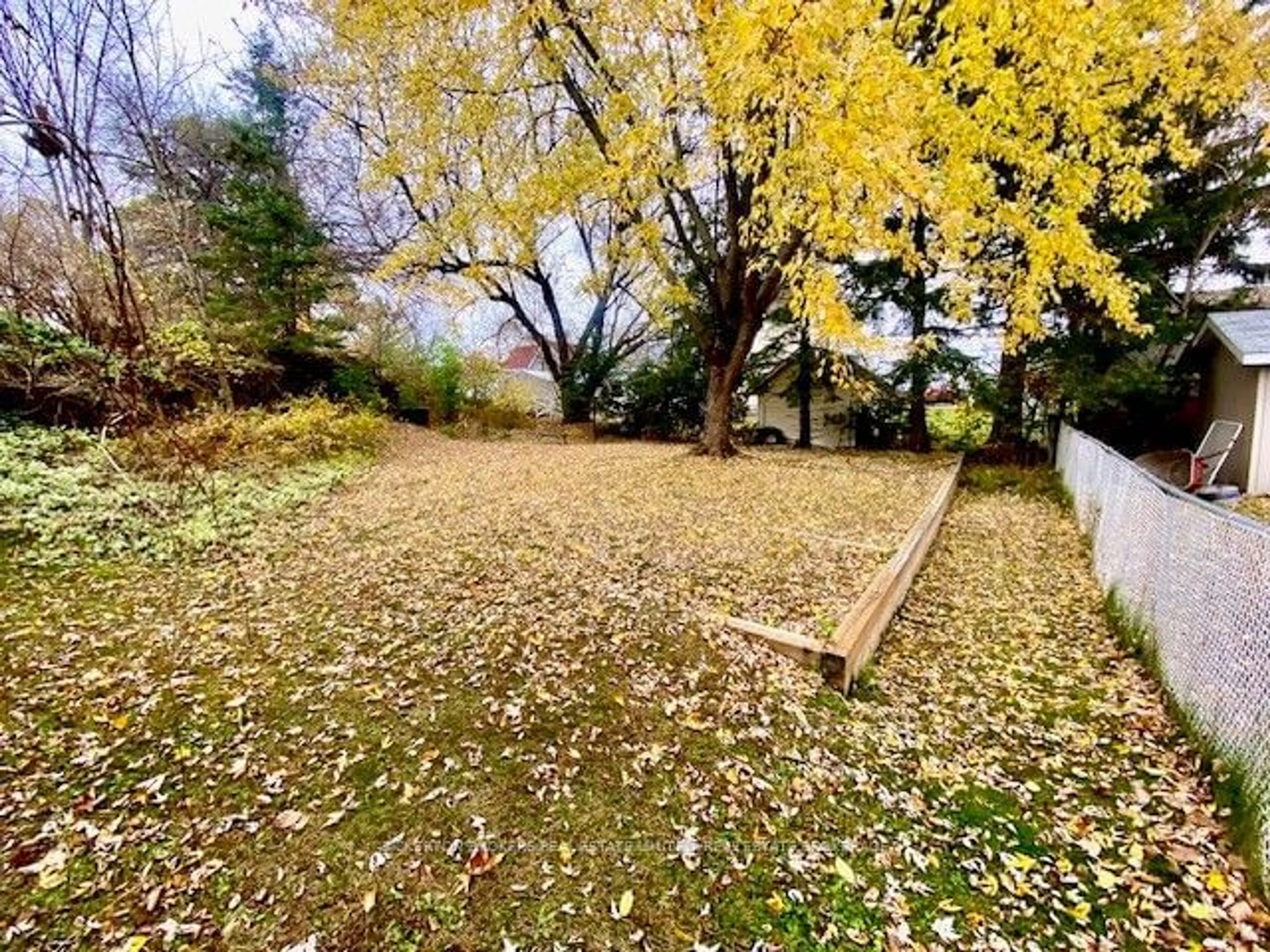 Patio, the fenced backyard for 625 Queen St, Gananoque Ontario K7G 2B3