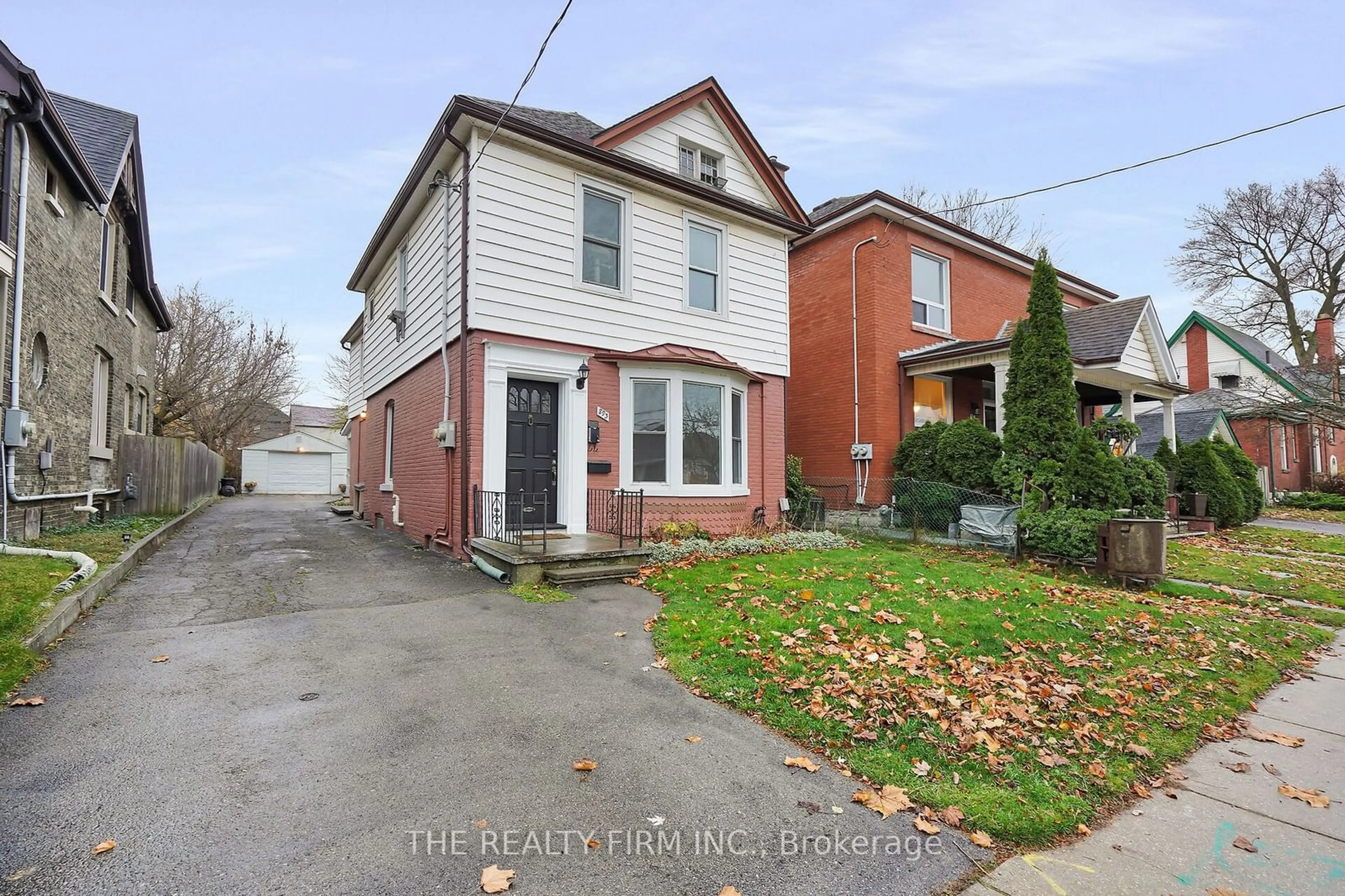 Frontside or backside of a home, the street view for 893 Queens Ave, London Ontario N5W 3H9