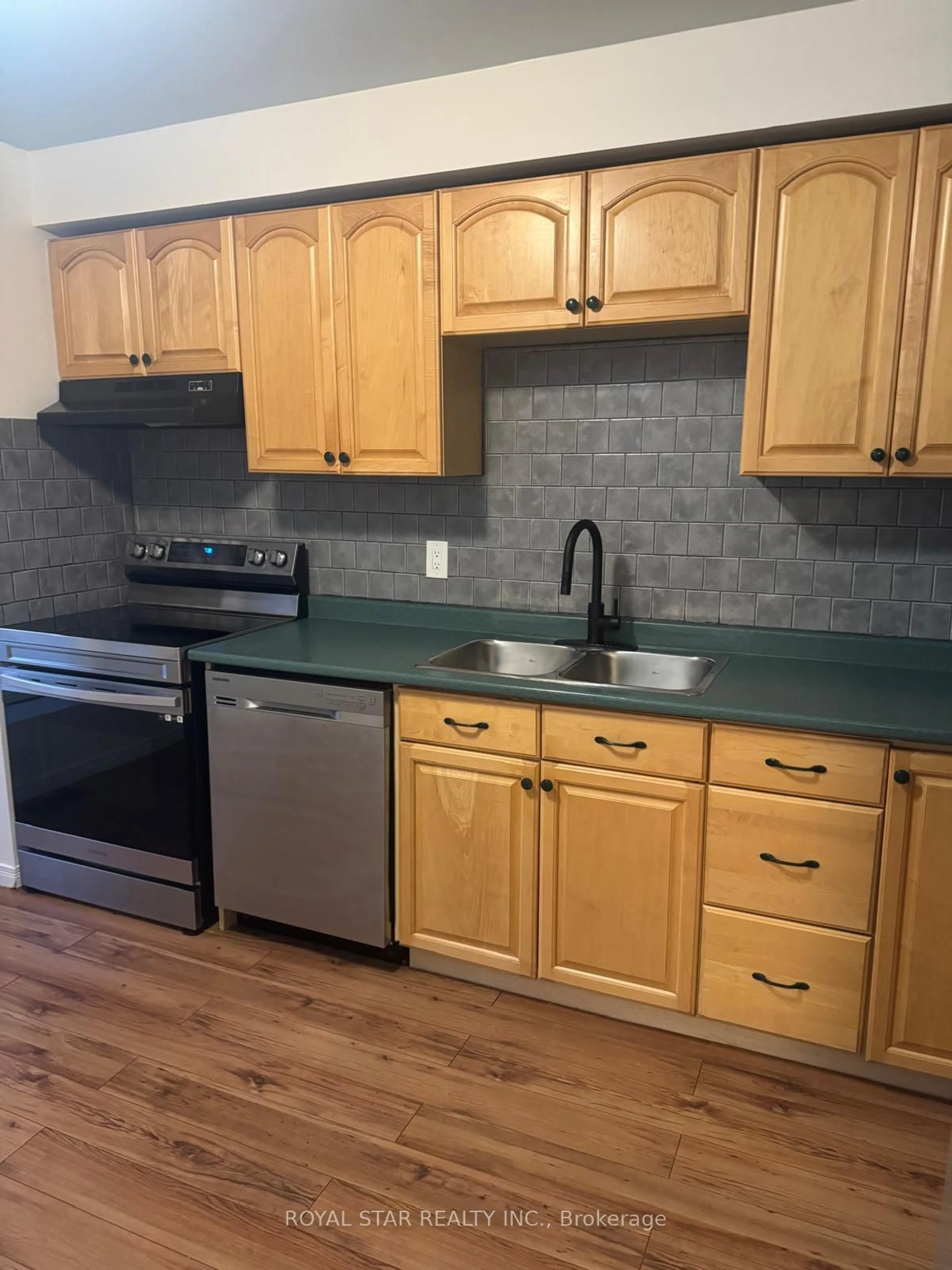 Standard kitchen, wood floors for 107 Dovercliffe Rd #28, Guelph Ontario N1G 3A5