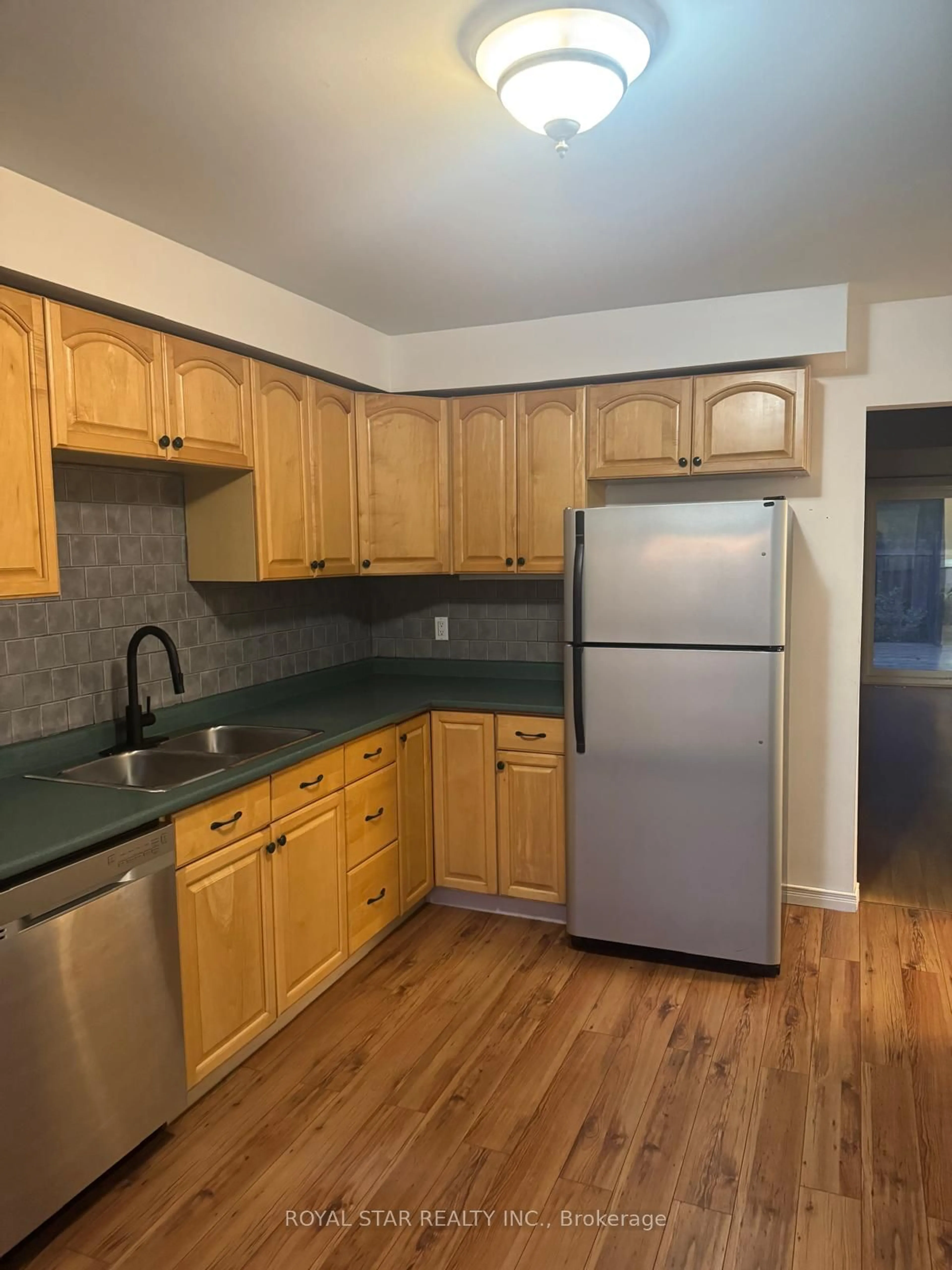 Standard kitchen, wood floors for 107 Dovercliffe Rd #28, Guelph Ontario N1G 3A5