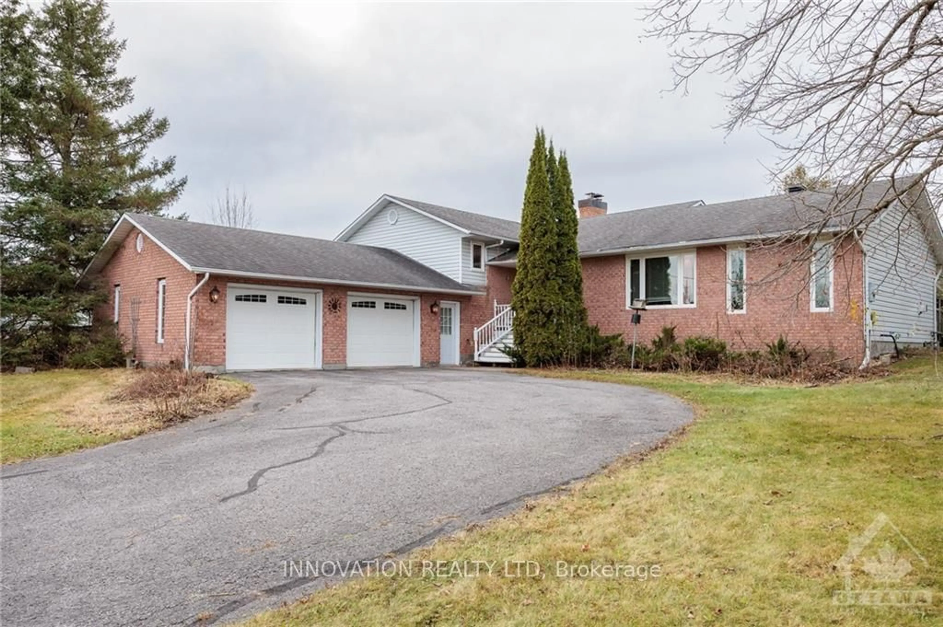 Frontside or backside of a home, the street view for 243 GREYSTONE Cres, Mississippi Mills Ontario K0A 1A0