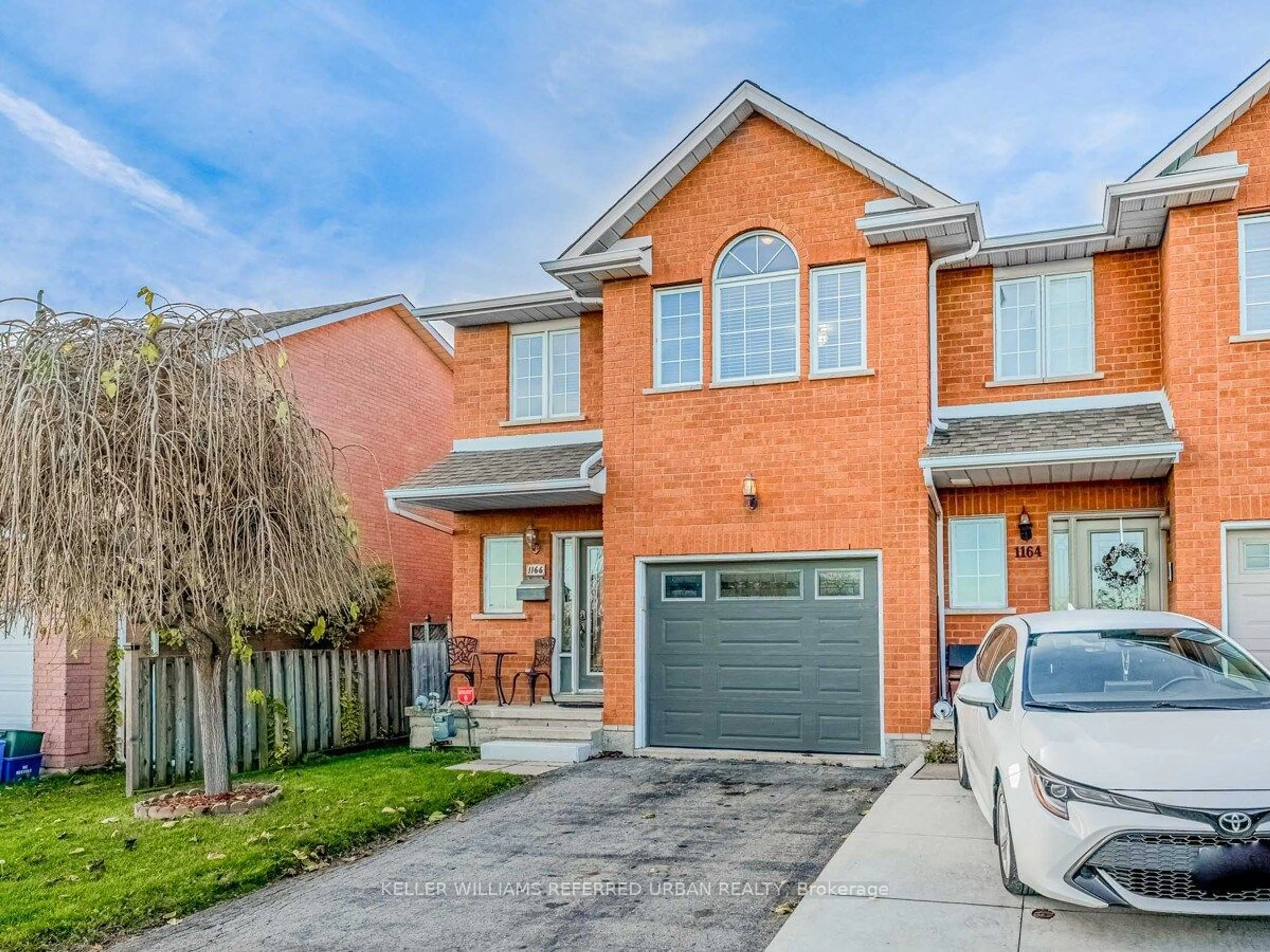 Home with brick exterior material for 1166 Upper Wentworth St, Hamilton Ontario L9A 5G2